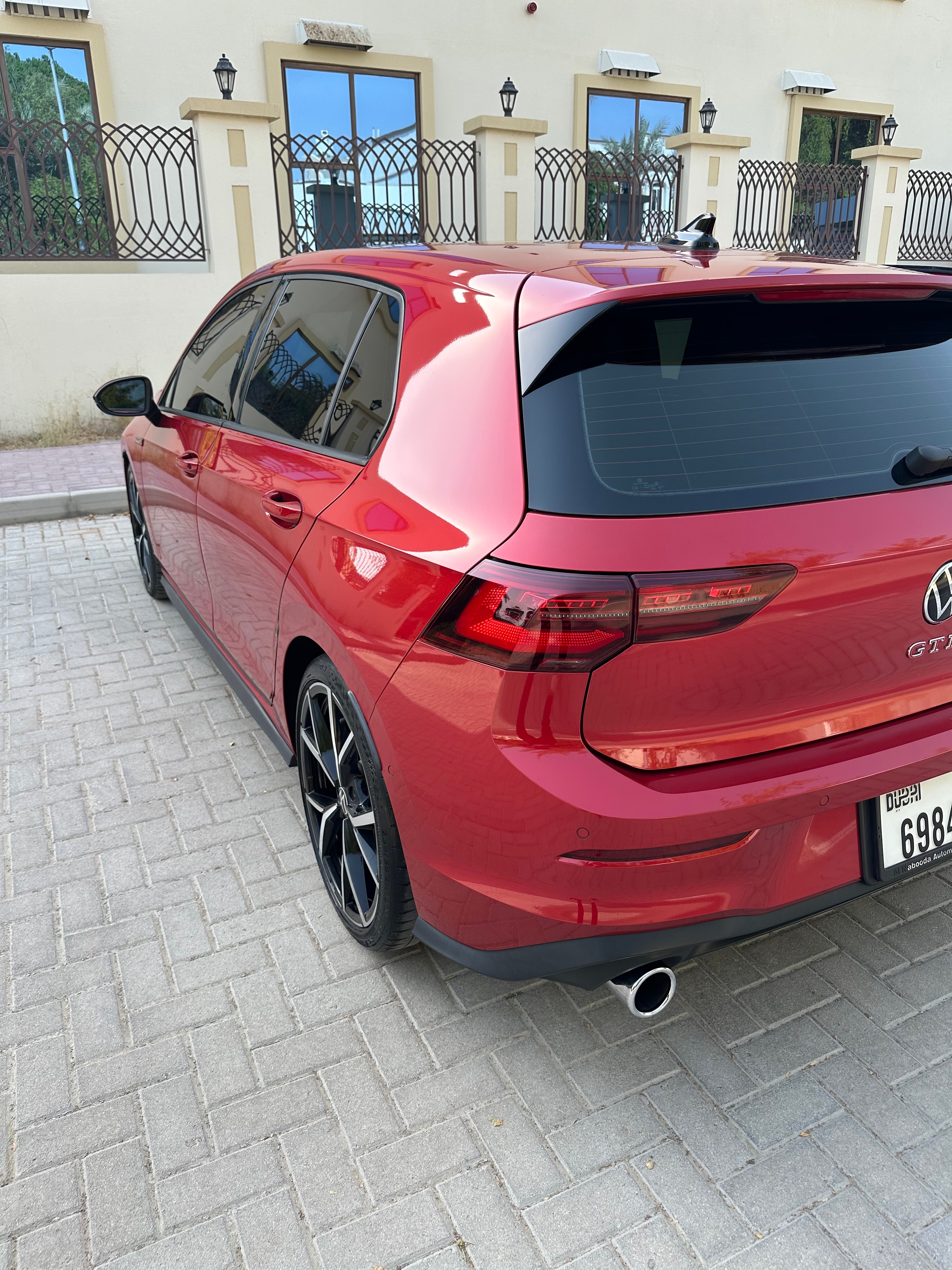 rojo Volkswagen Golf GTI P2 2021