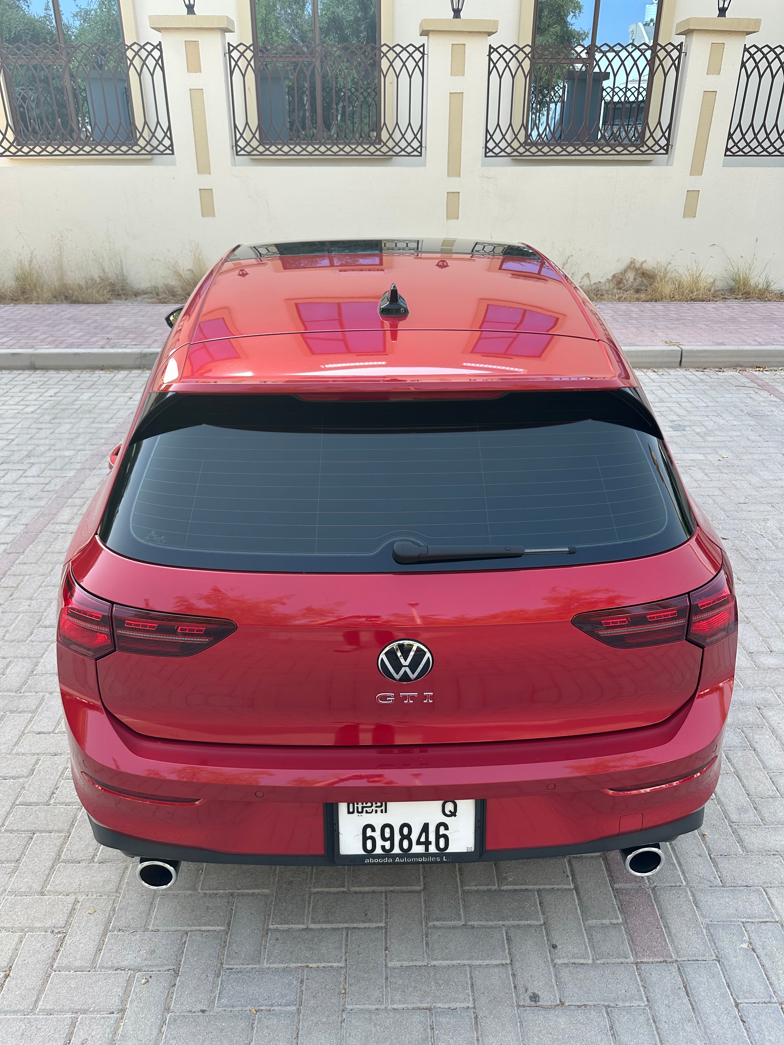 rojo Volkswagen Golf GTI P2 2021