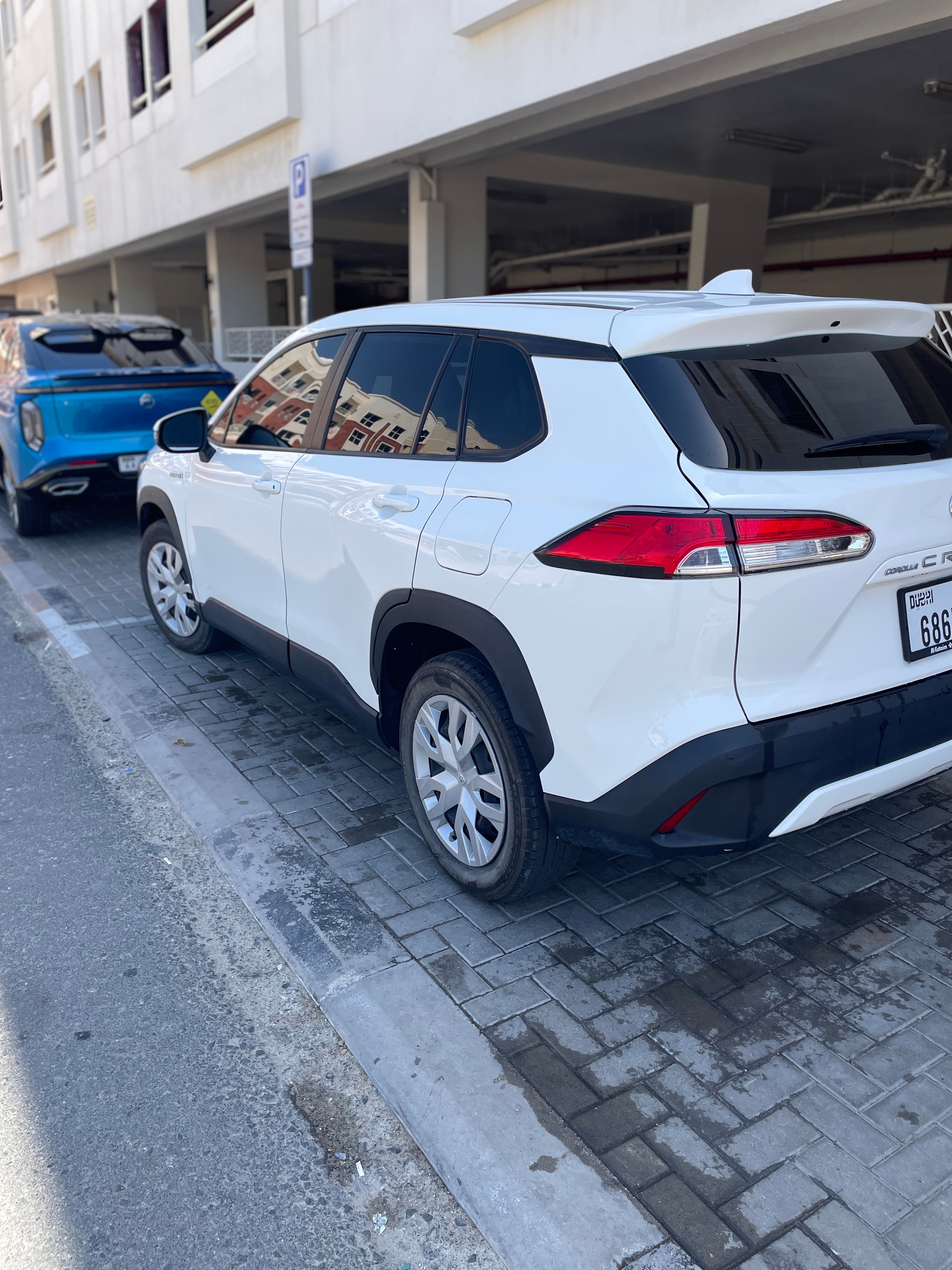 أبيض تويوتا Corolla Cross XL 2024