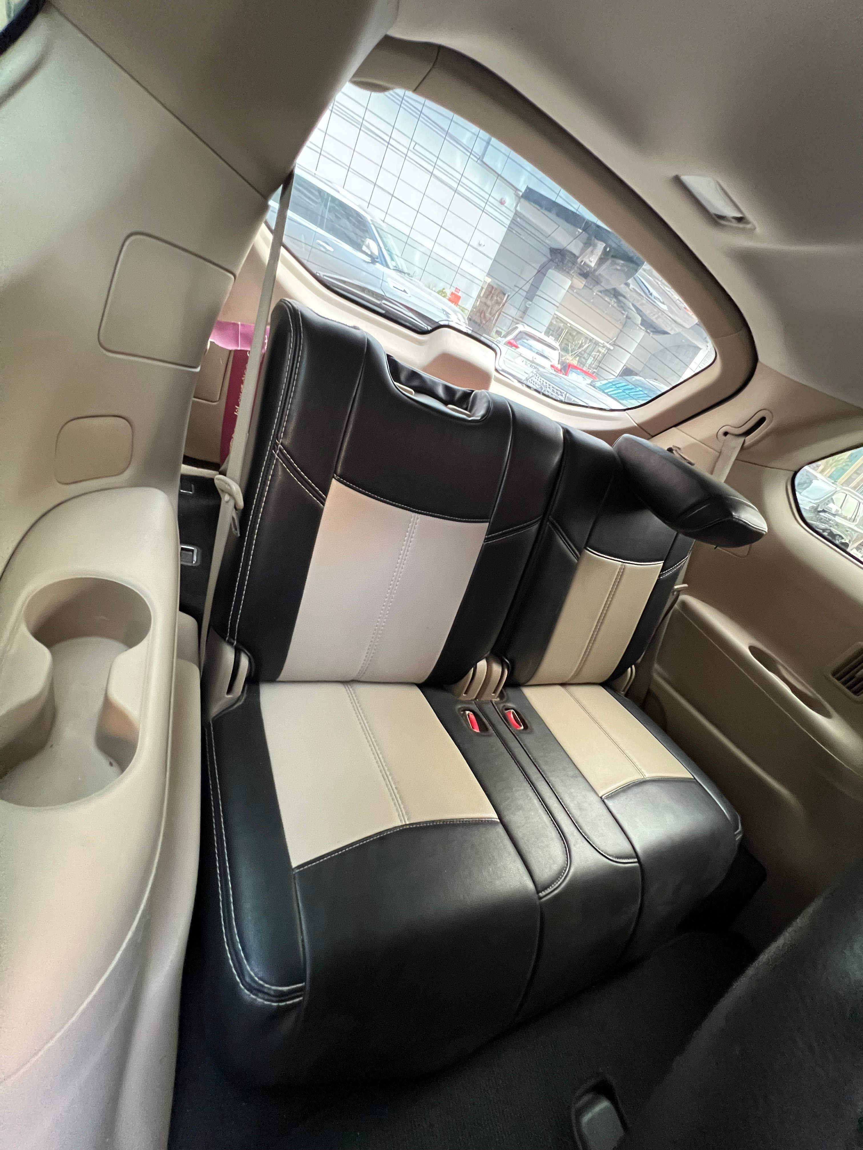 Gris metalizado Nissan Pathfinder S 2016