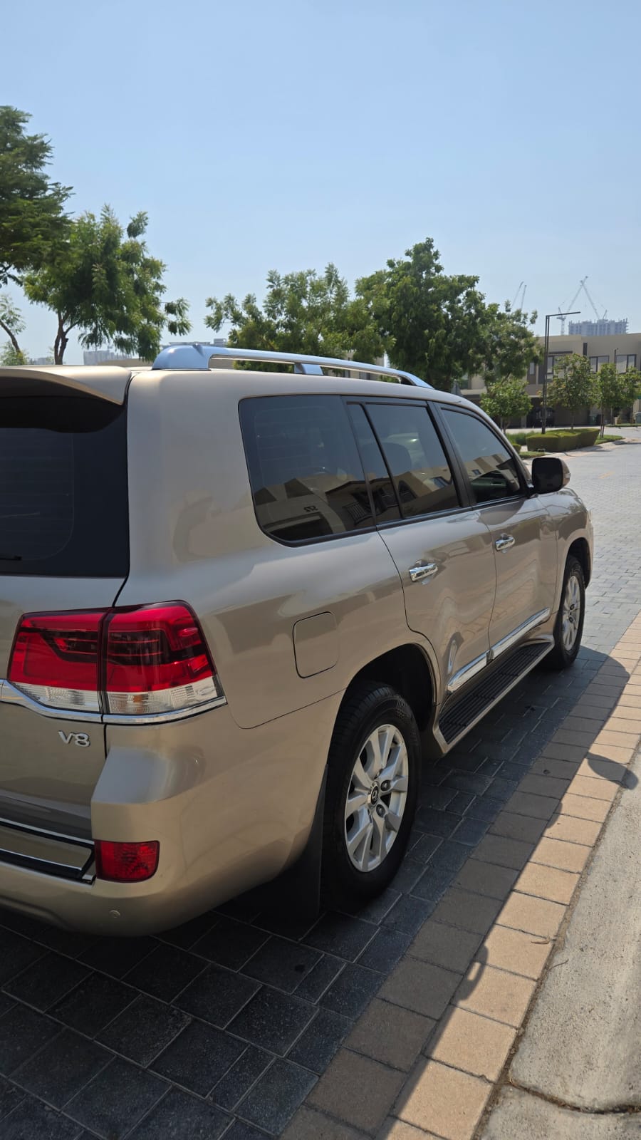Oro Toyota Land Cruiser 4.6L 2016
