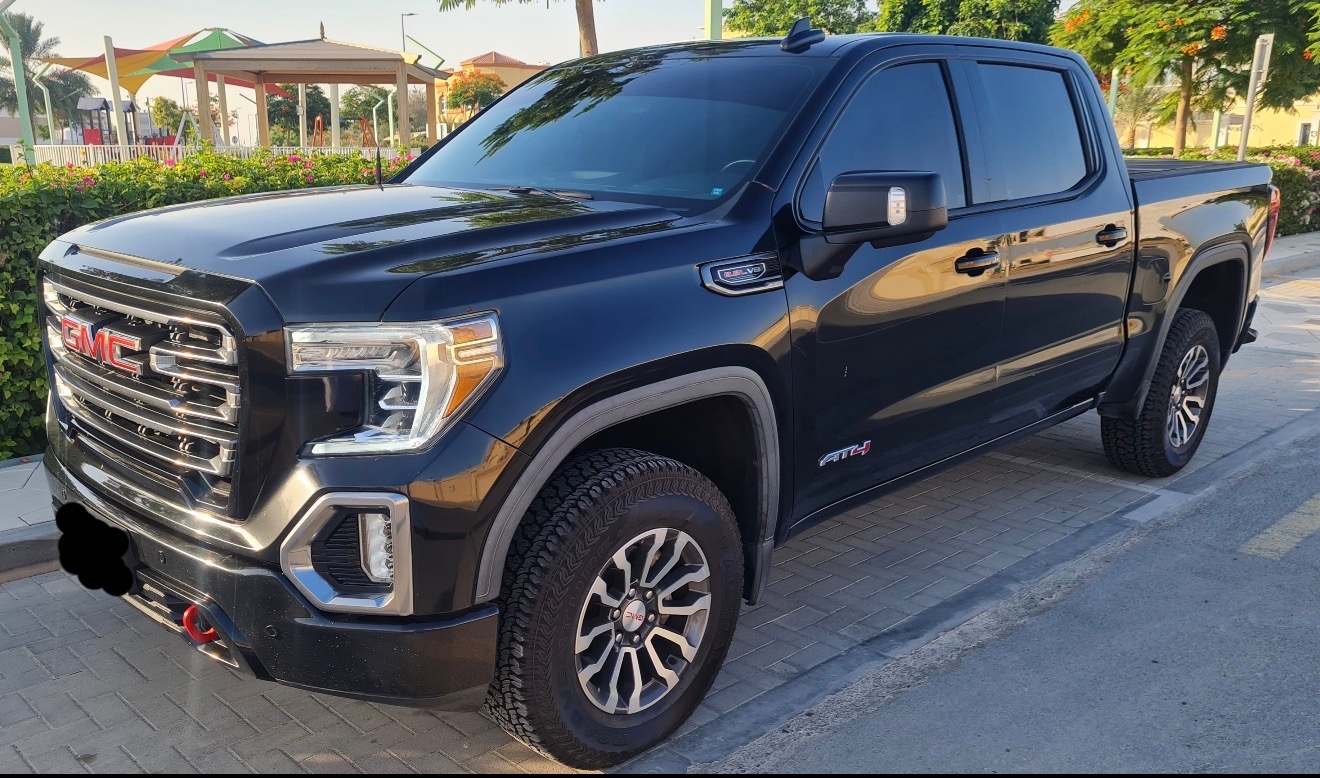 Black GMC Sierra AT4X 2021