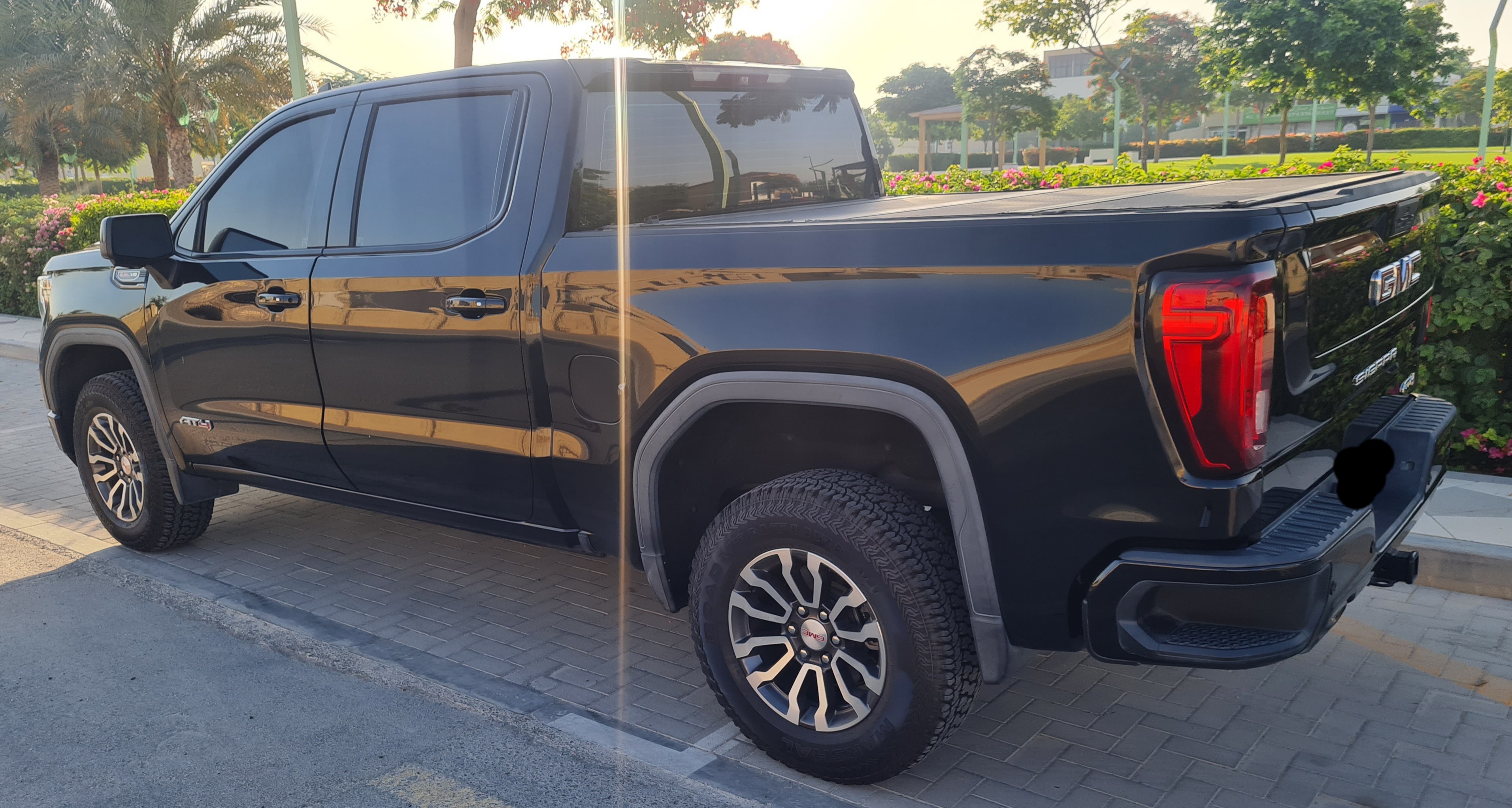 Black GMC Sierra AT4 2021