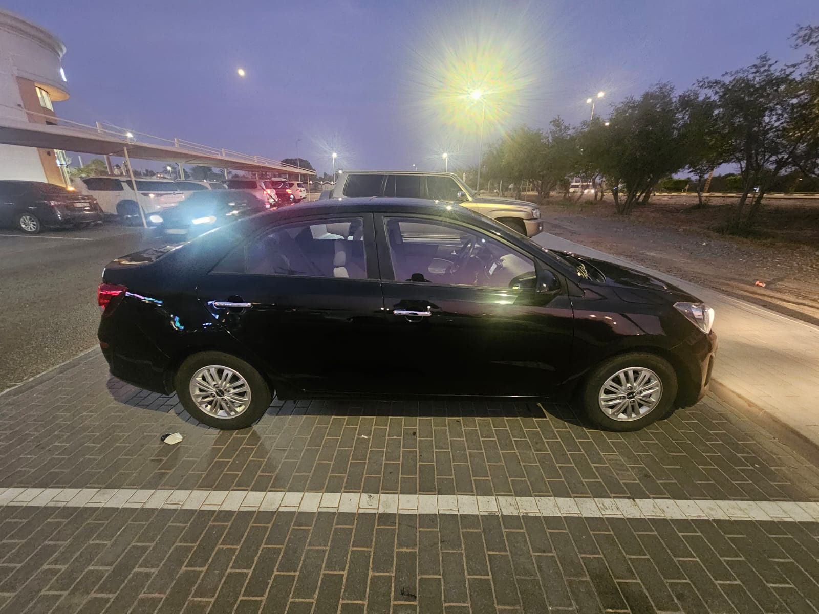 Negro Kia Pegas EX 2022
