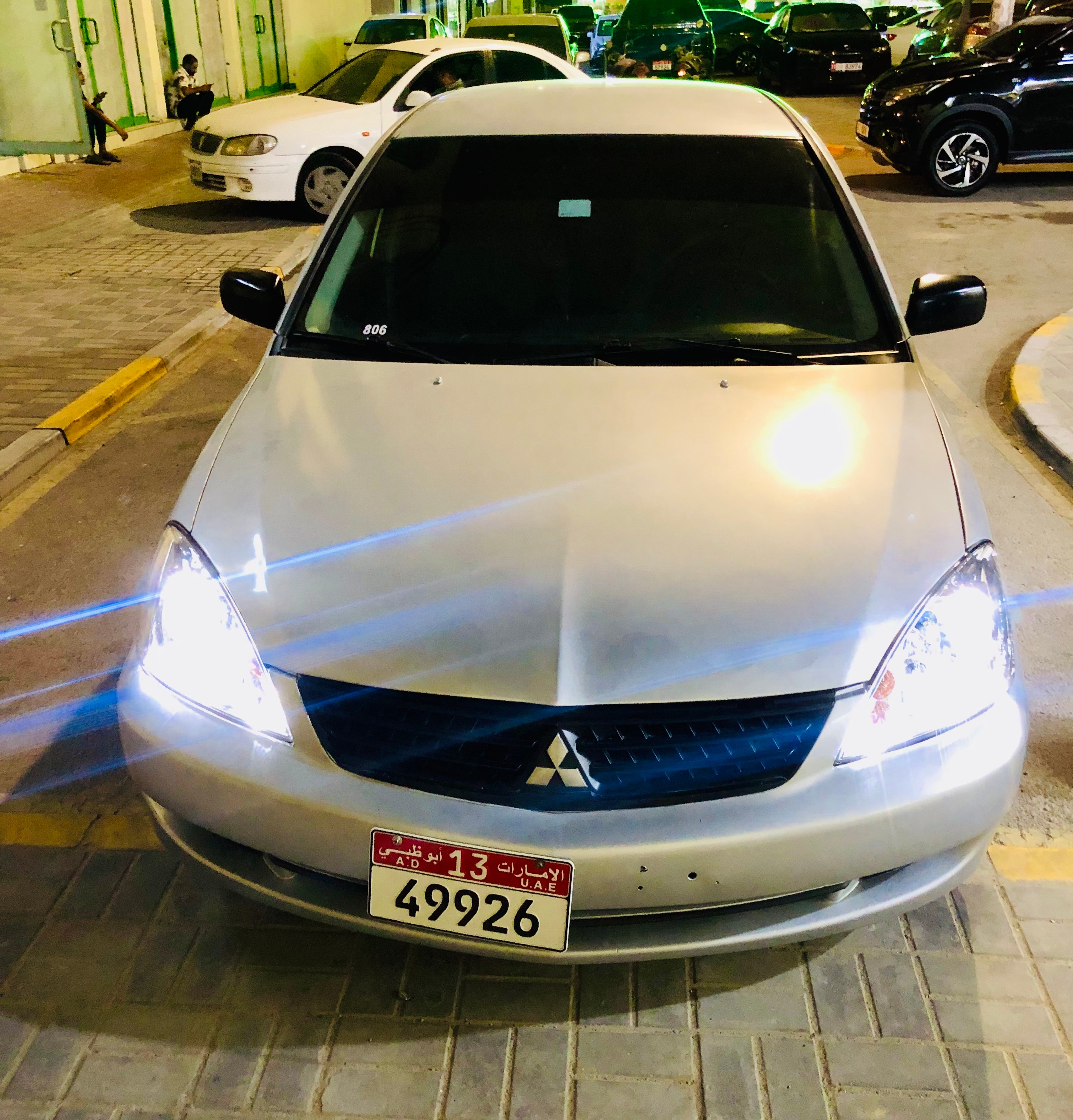 Silber Mitsubishi Lancer GL 2010