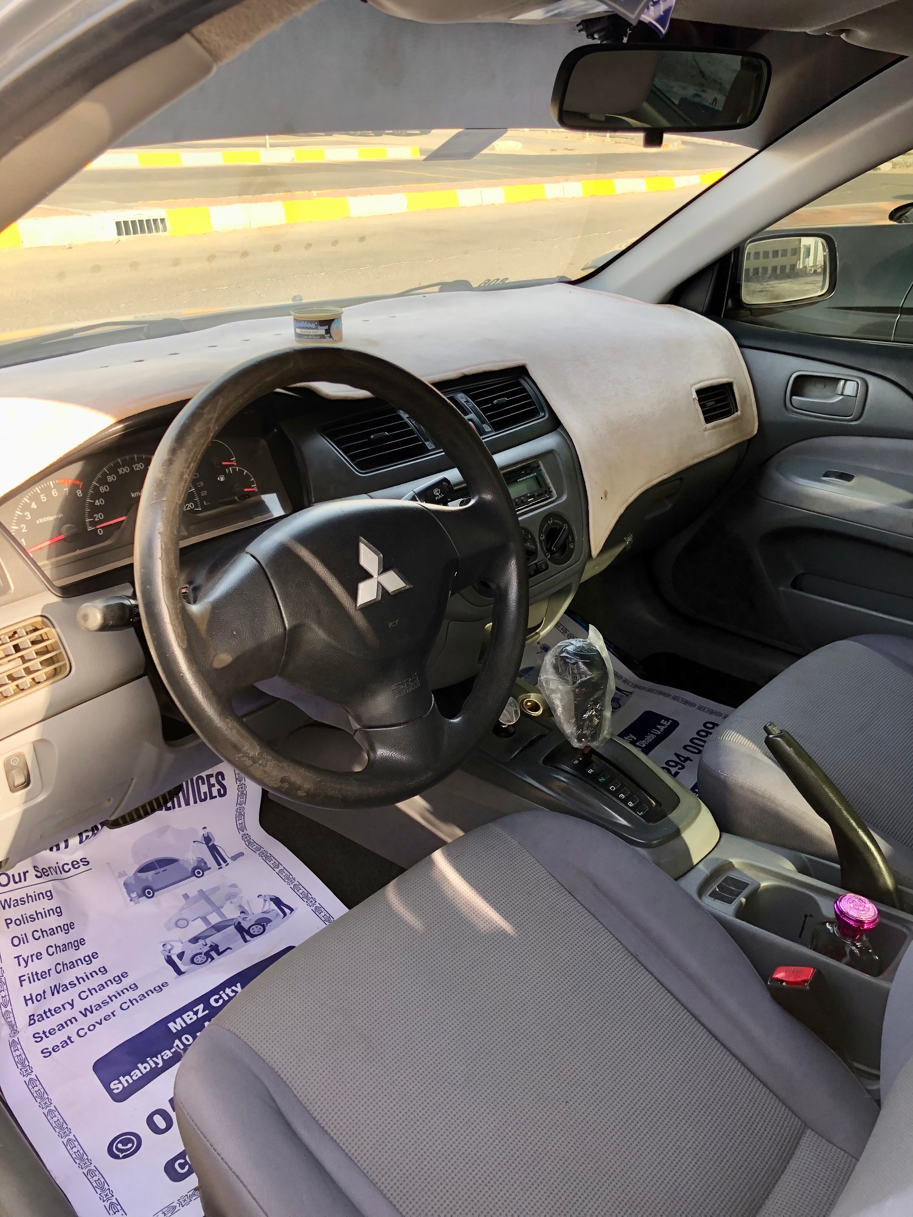 Silber Mitsubishi Lancer GL 2010