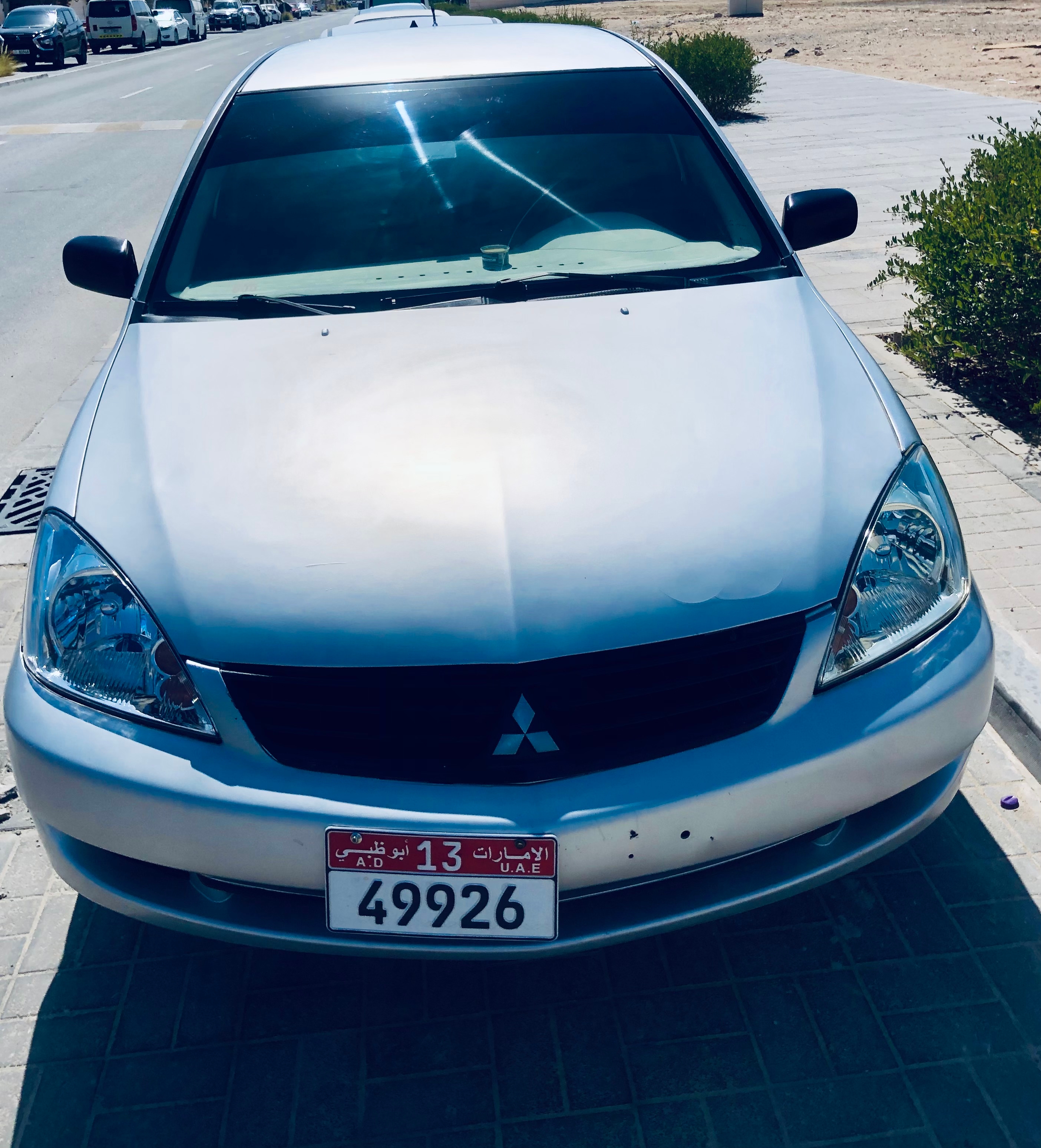 Silber Mitsubishi Lancer GL 2010