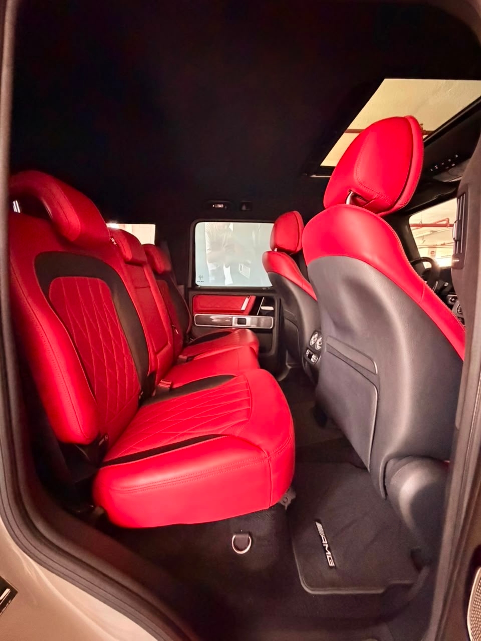 gris Mercedes Benz AMG G63 2019