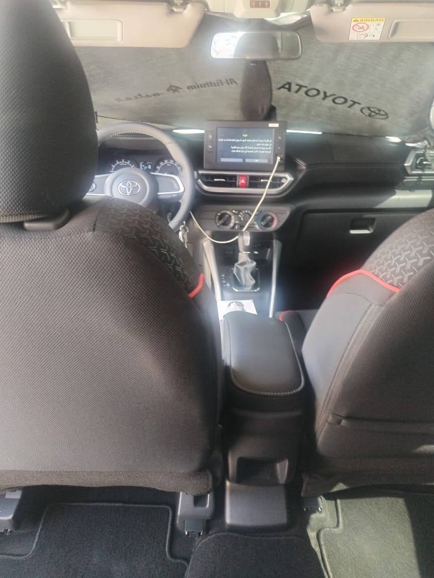 Серебро Toyota Raize G 2026