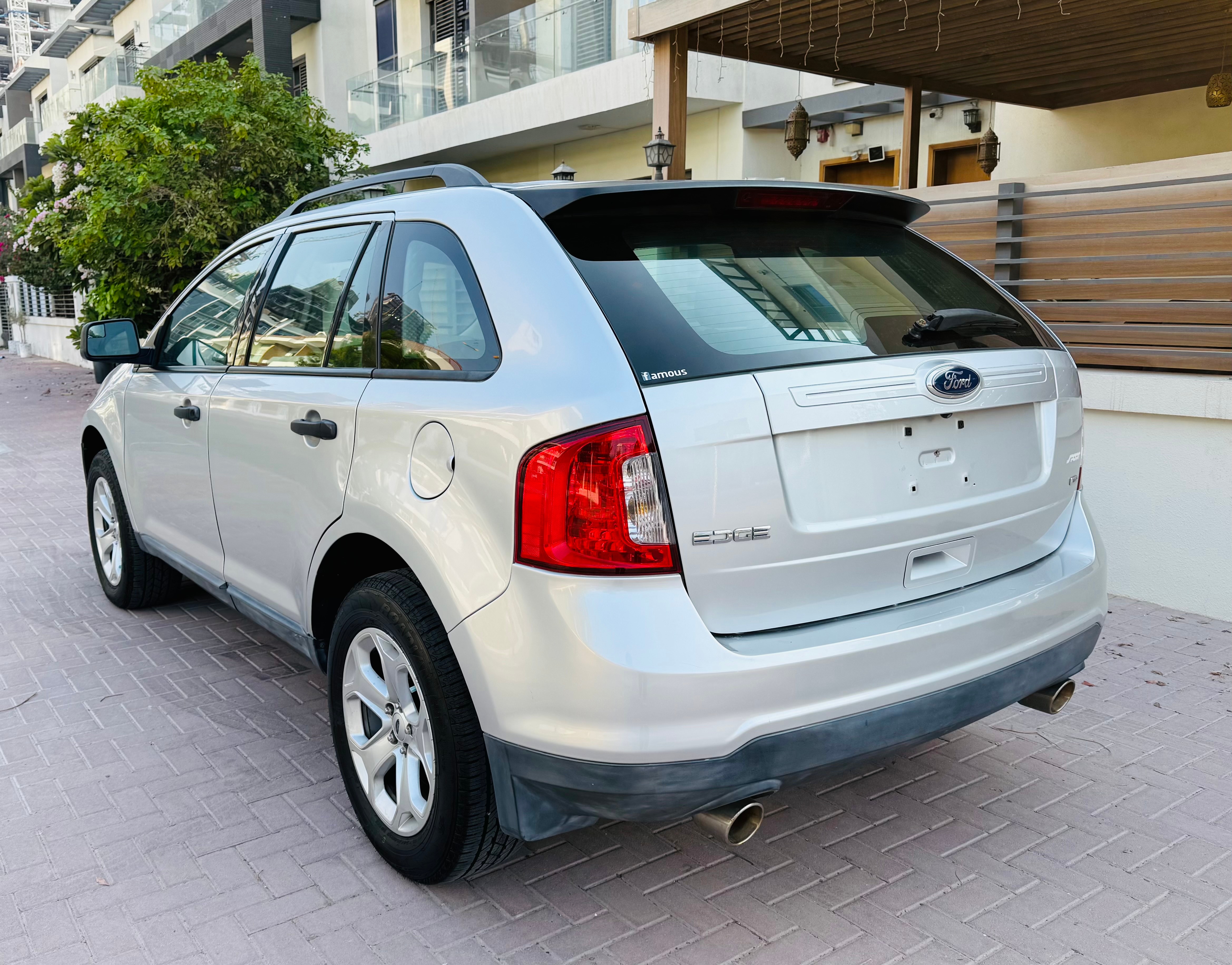 Silver Ford Edge SE 2011
