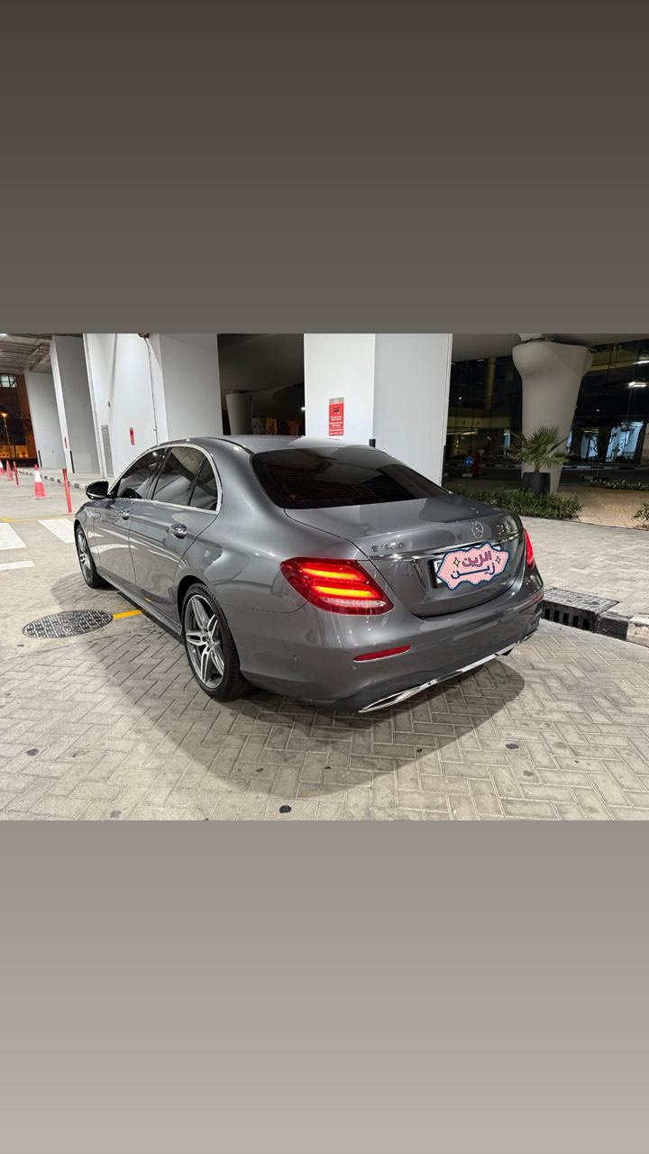 Gray Mercedes Benz E300 AMG PREMIUM 2019