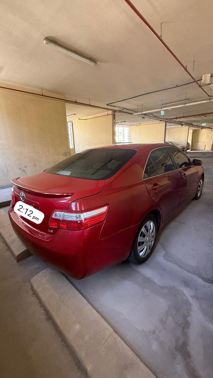 أحمر تويوتا Camry SE 2007