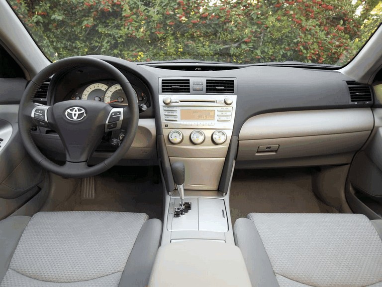 أحمر تويوتا Camry SE 2007
