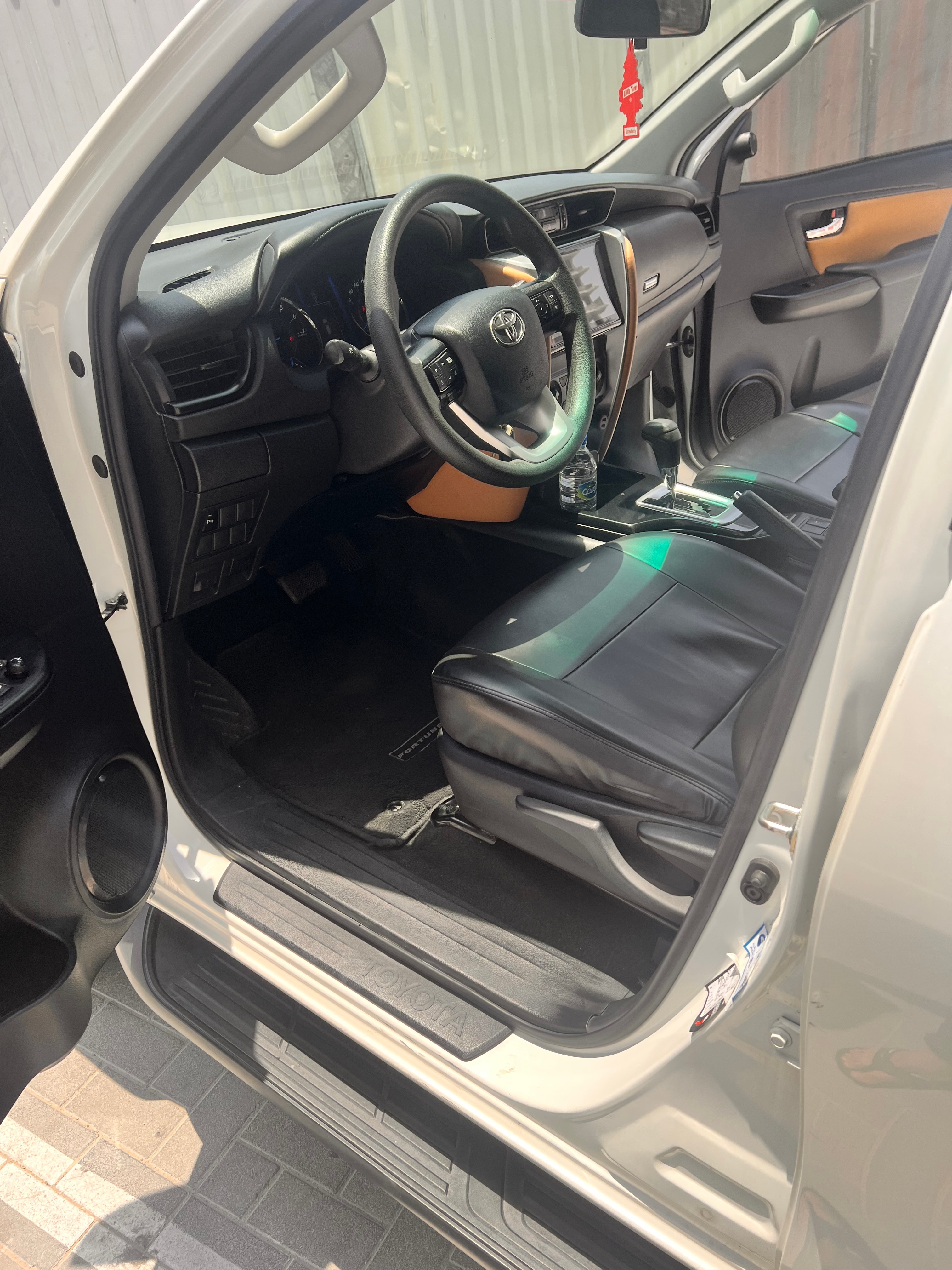 Blanco Toyota Fortuner EXR 2019