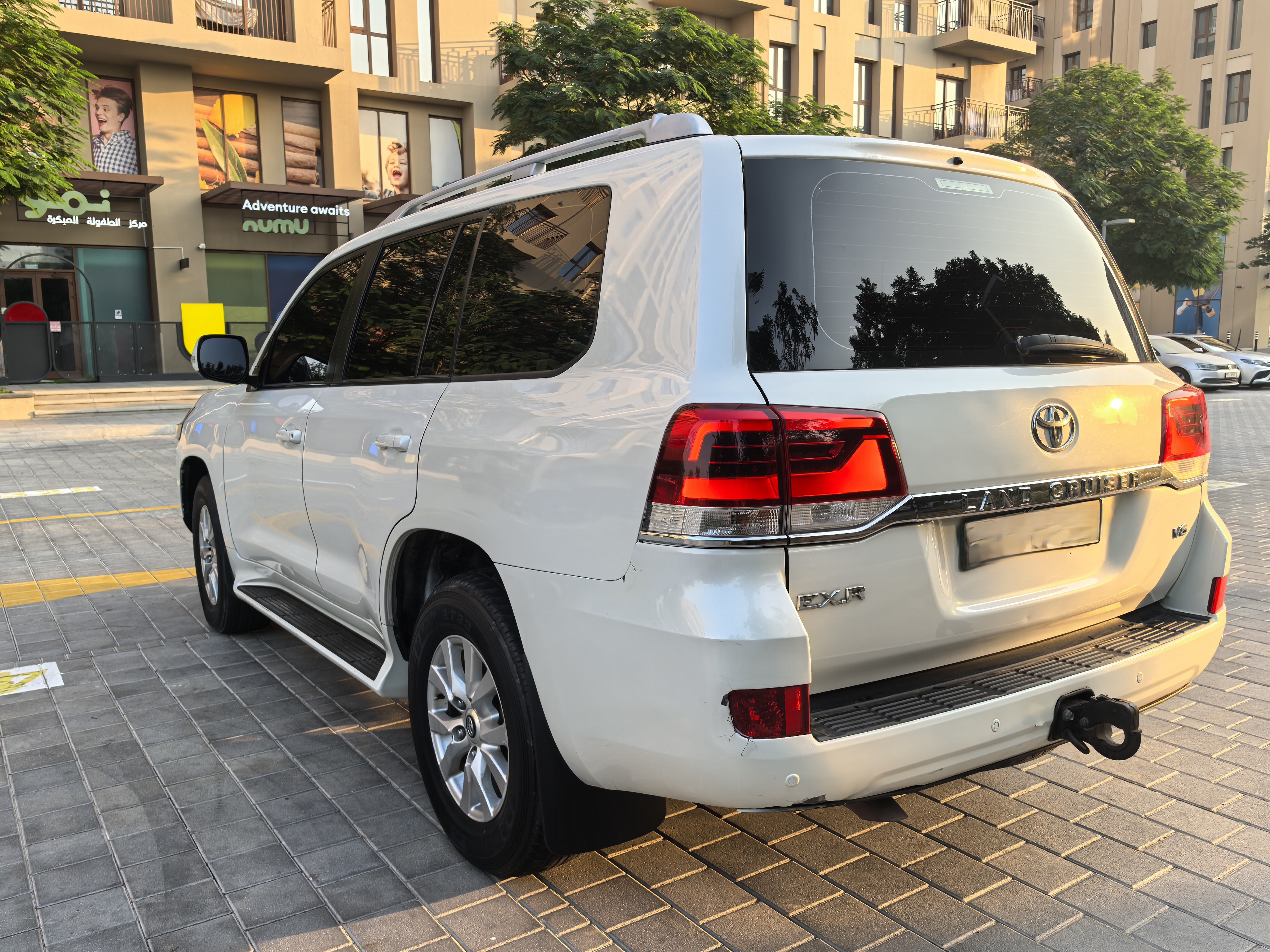 White Toyota Land Cruiser EXR 2016