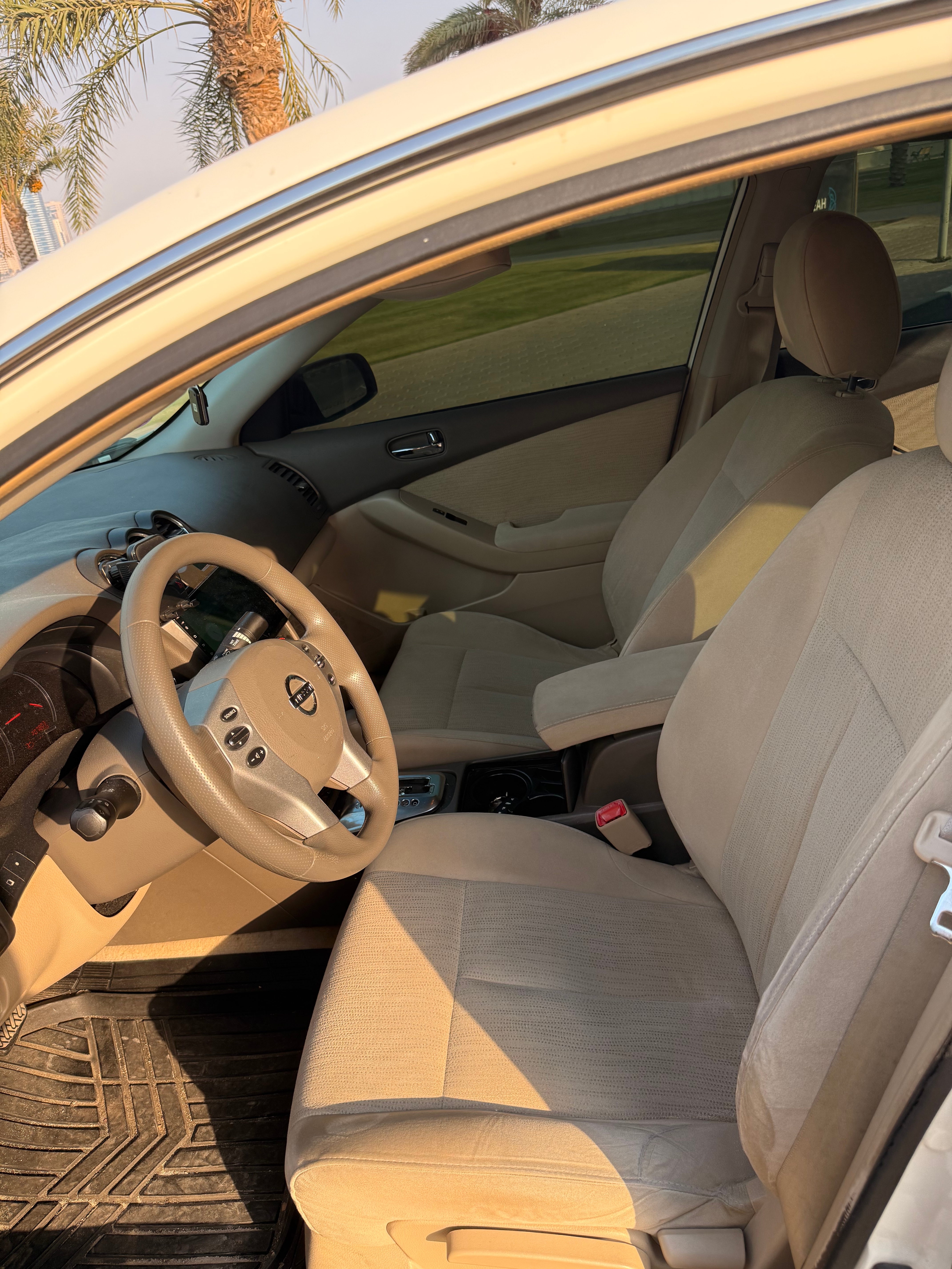 Blanco Nissan Altima 2.5 S 2010