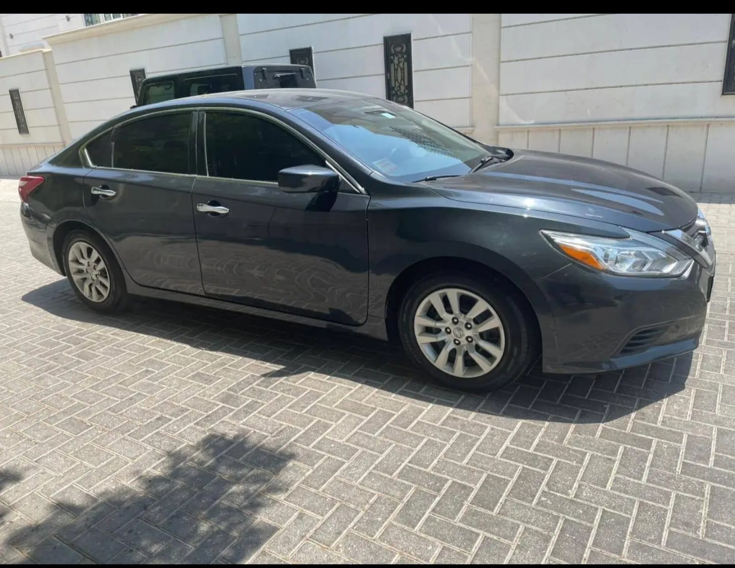 Diepblauw Nissan Altima 2.5 S 2016