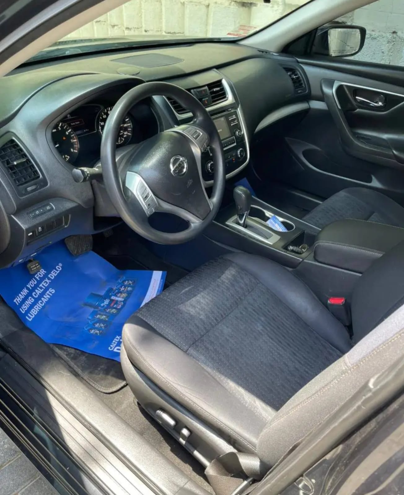 Deep Blue Nissan Altima 2.5 S 2016