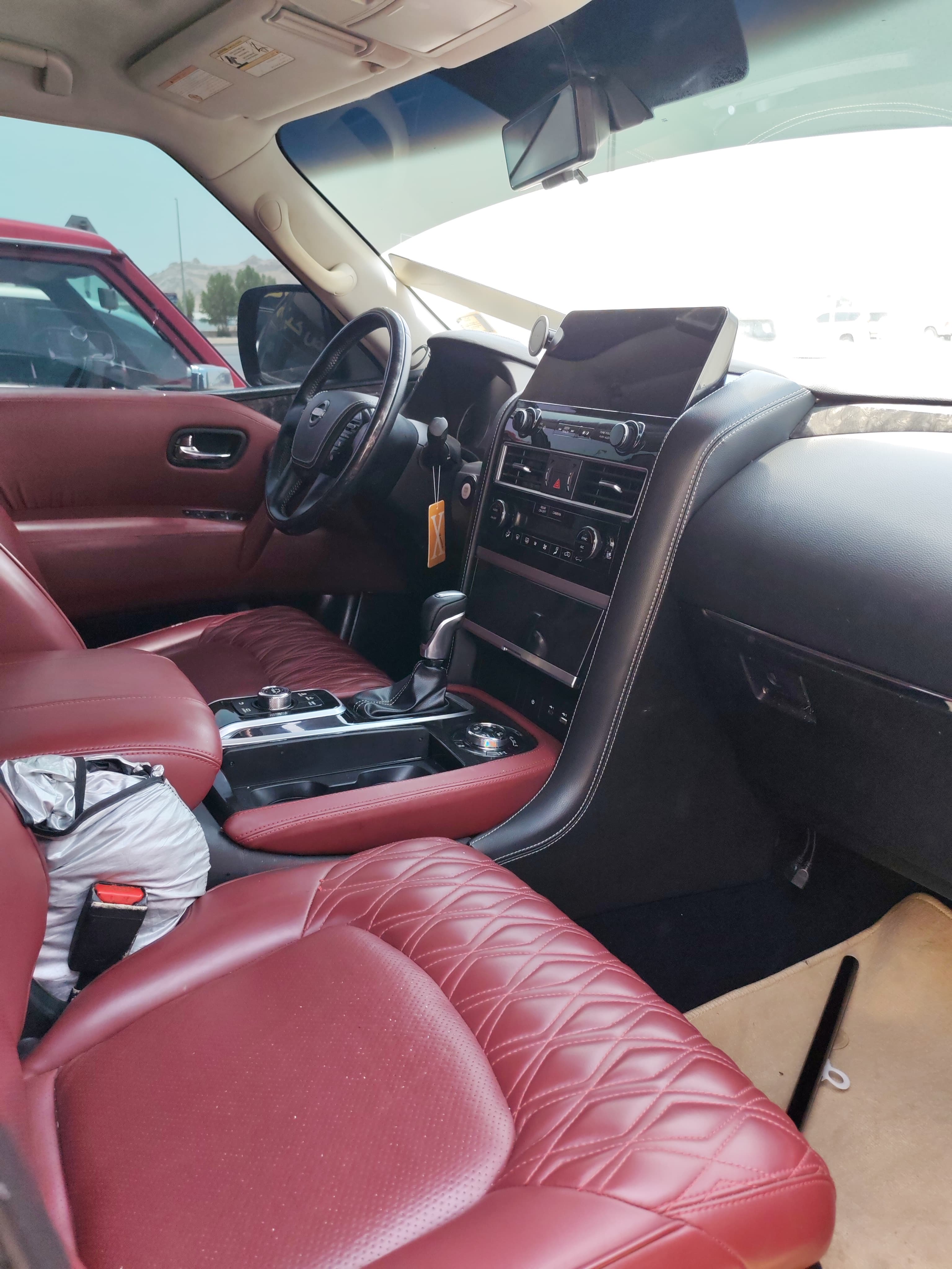 zwart Nissan Patrol LE Platinum 2015