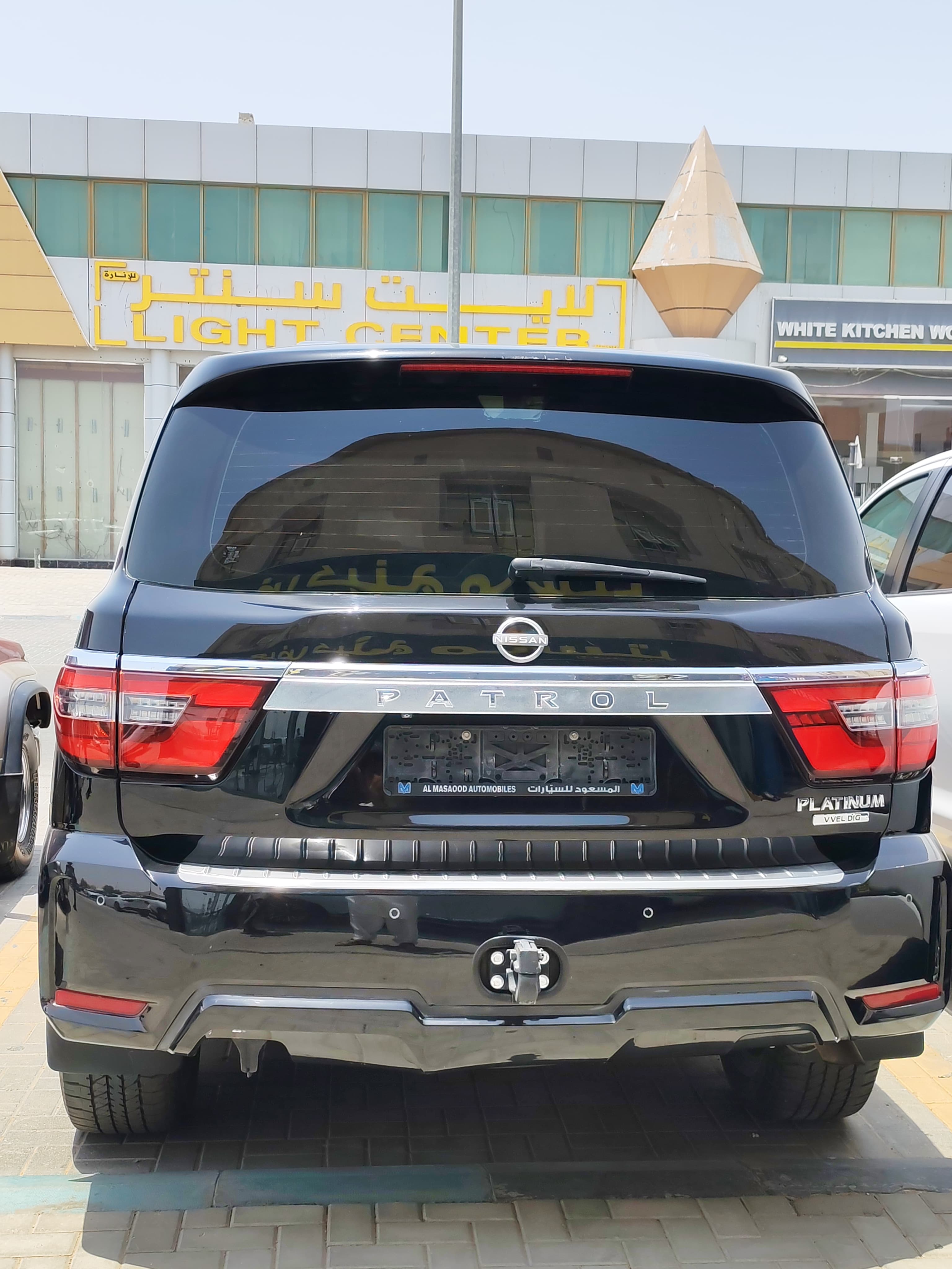 zwart Nissan Patrol LE Platinum 2015