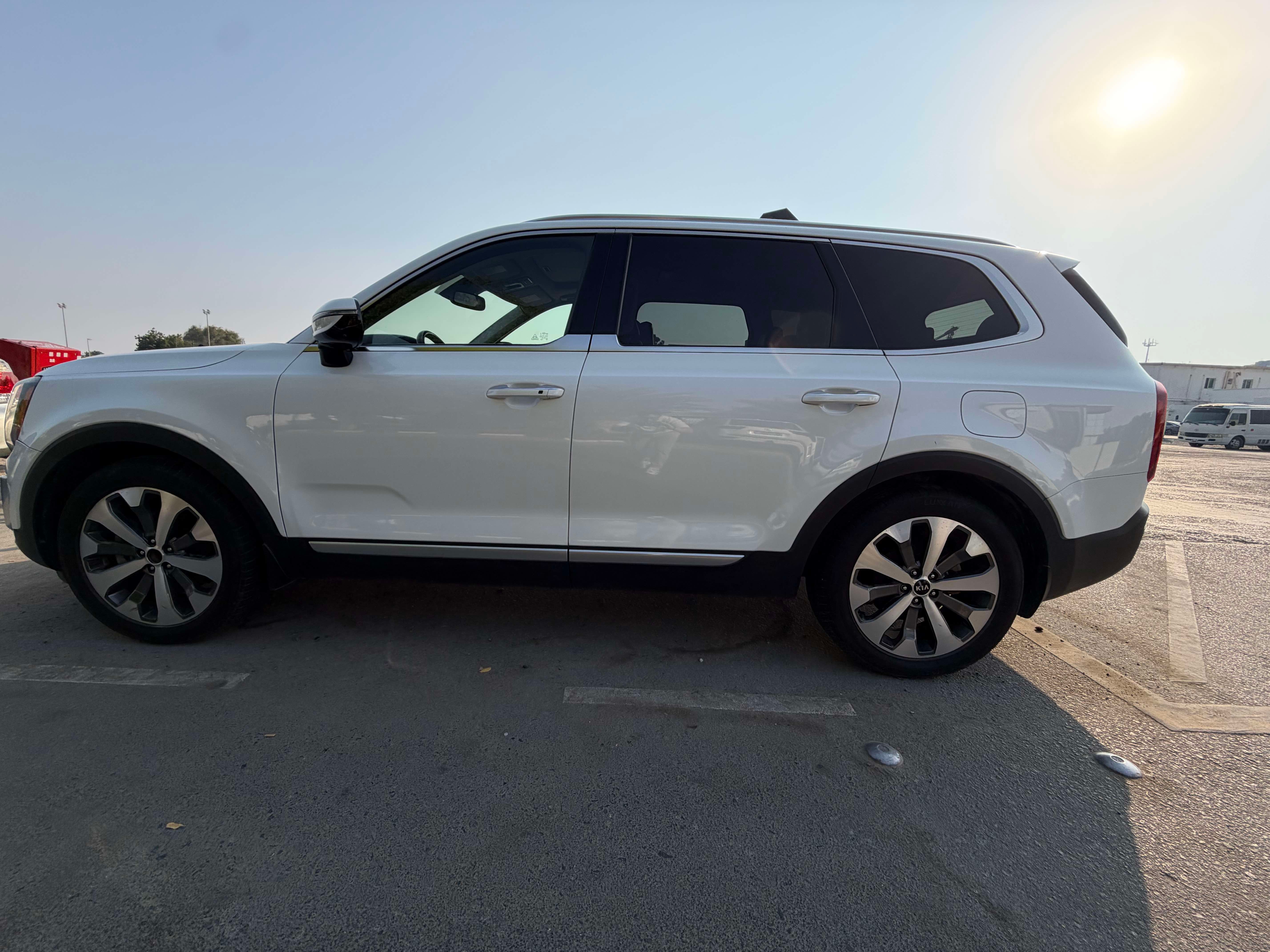 白色的 起亚 Telluride EX 2020