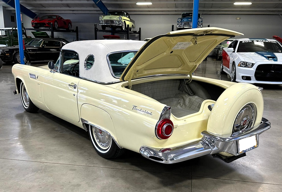 Yellow Ford Thunderbird Sport 1980