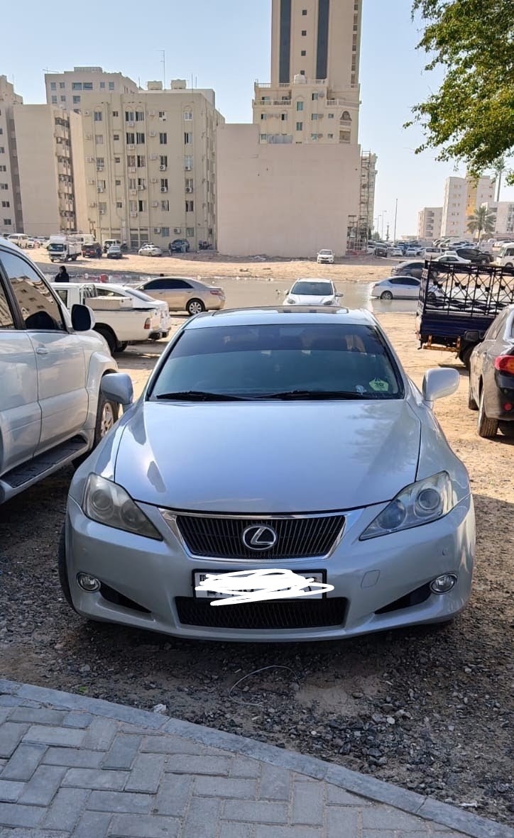 Blue Lexus IS 300 2007