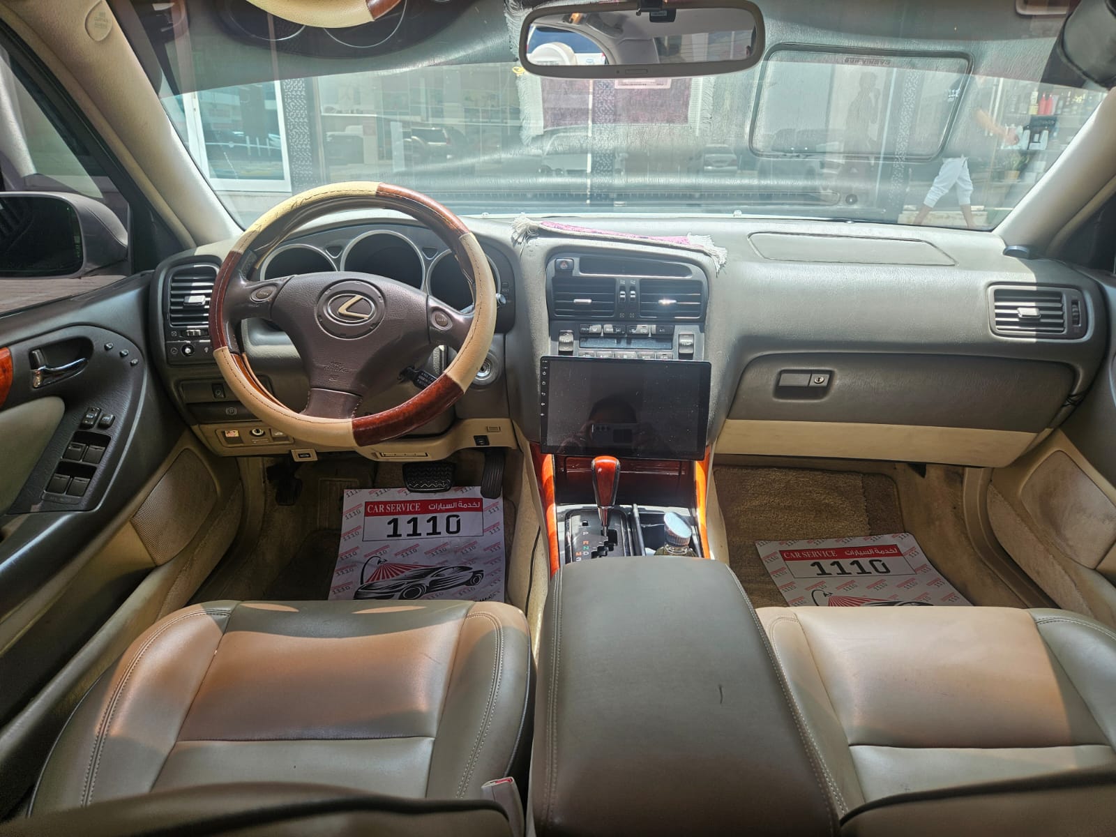 White Lexus GS300 2002