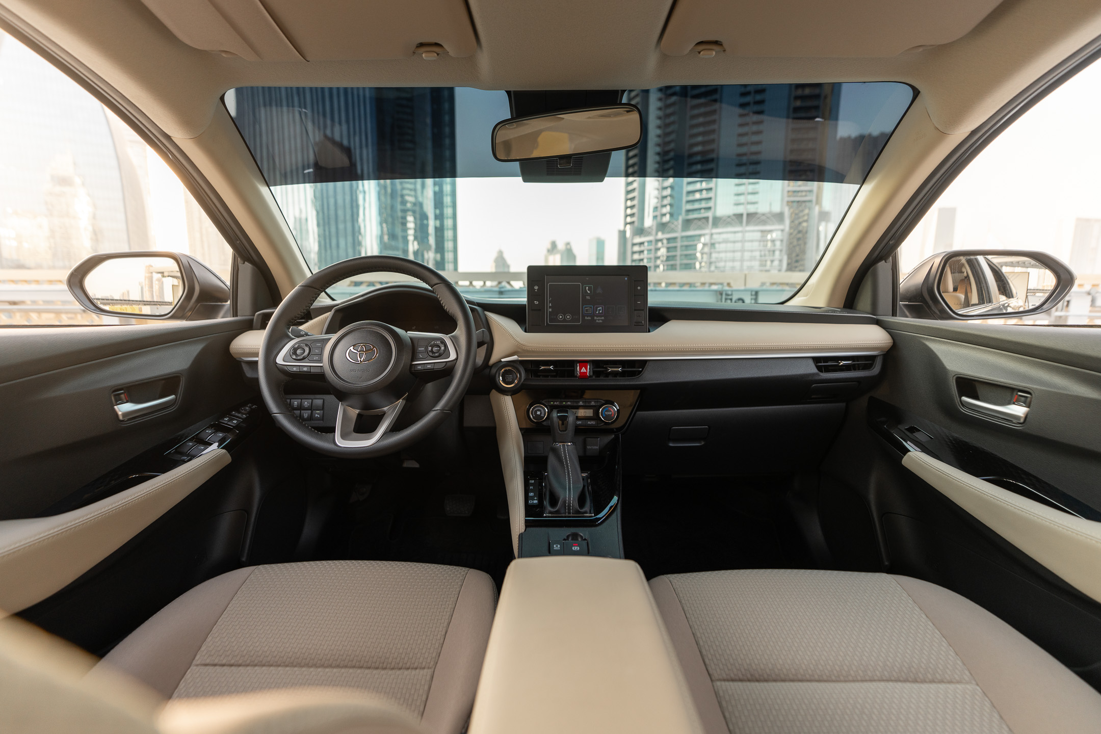 رمادي داكن تويوتا Yaris G 2026