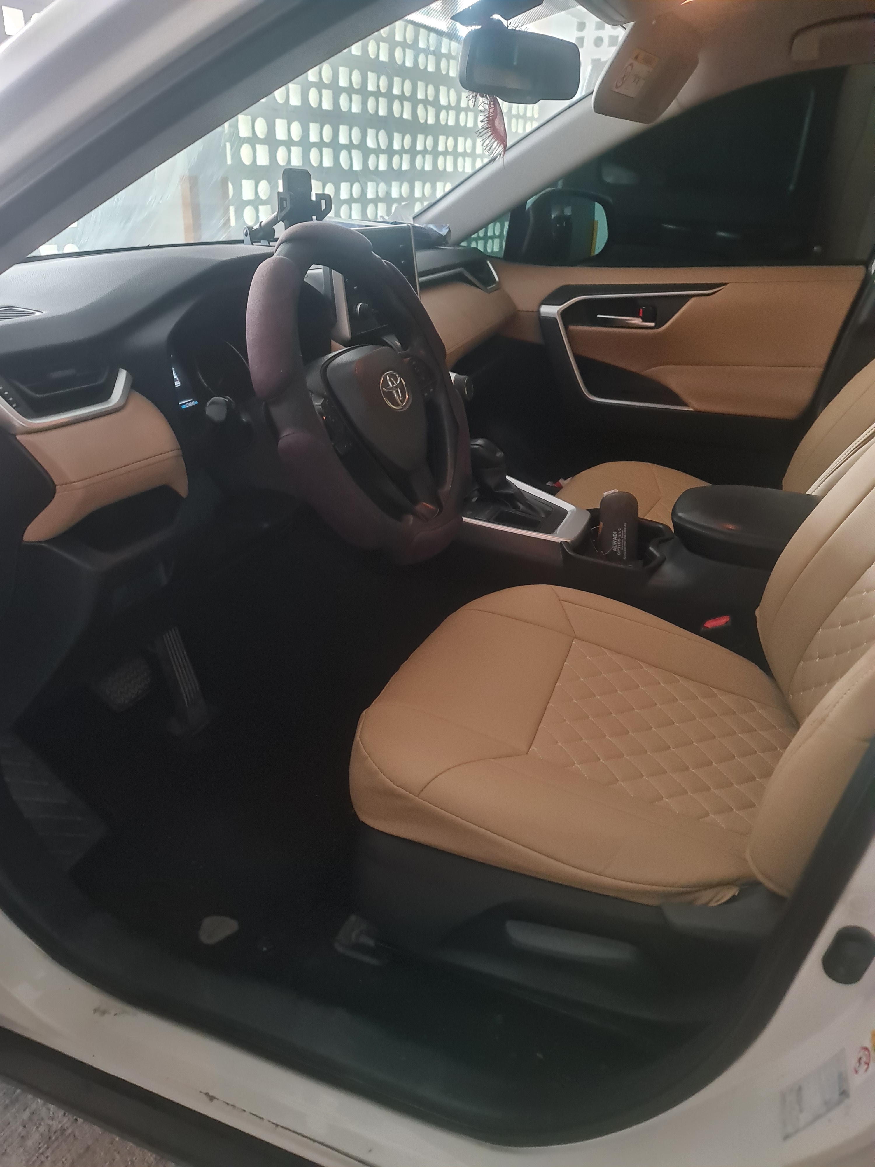 白色的 丰田 RAV4 Basic 2019