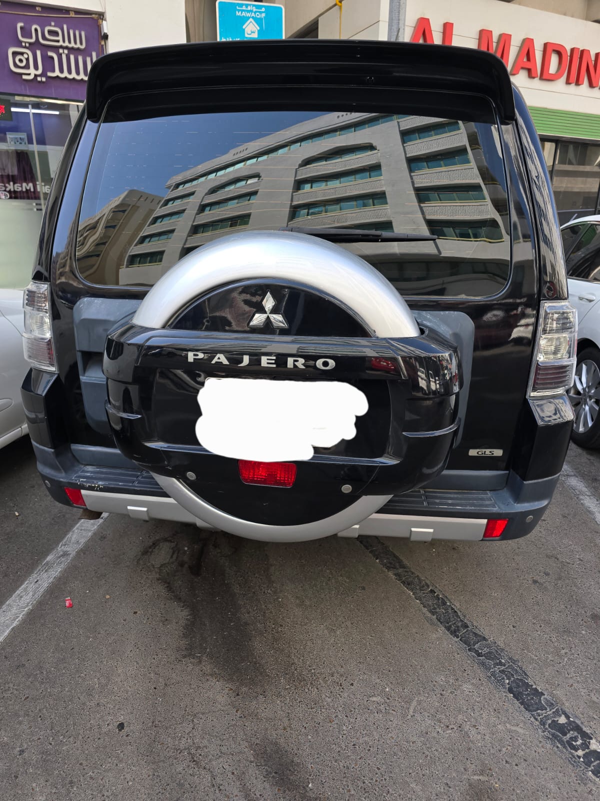 Черный Mitsubishi Pajero GLS 2009