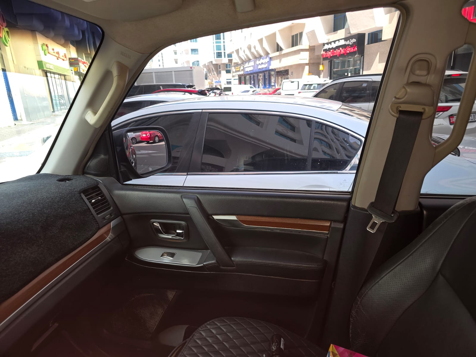 Черный Mitsubishi Pajero GLS 2009