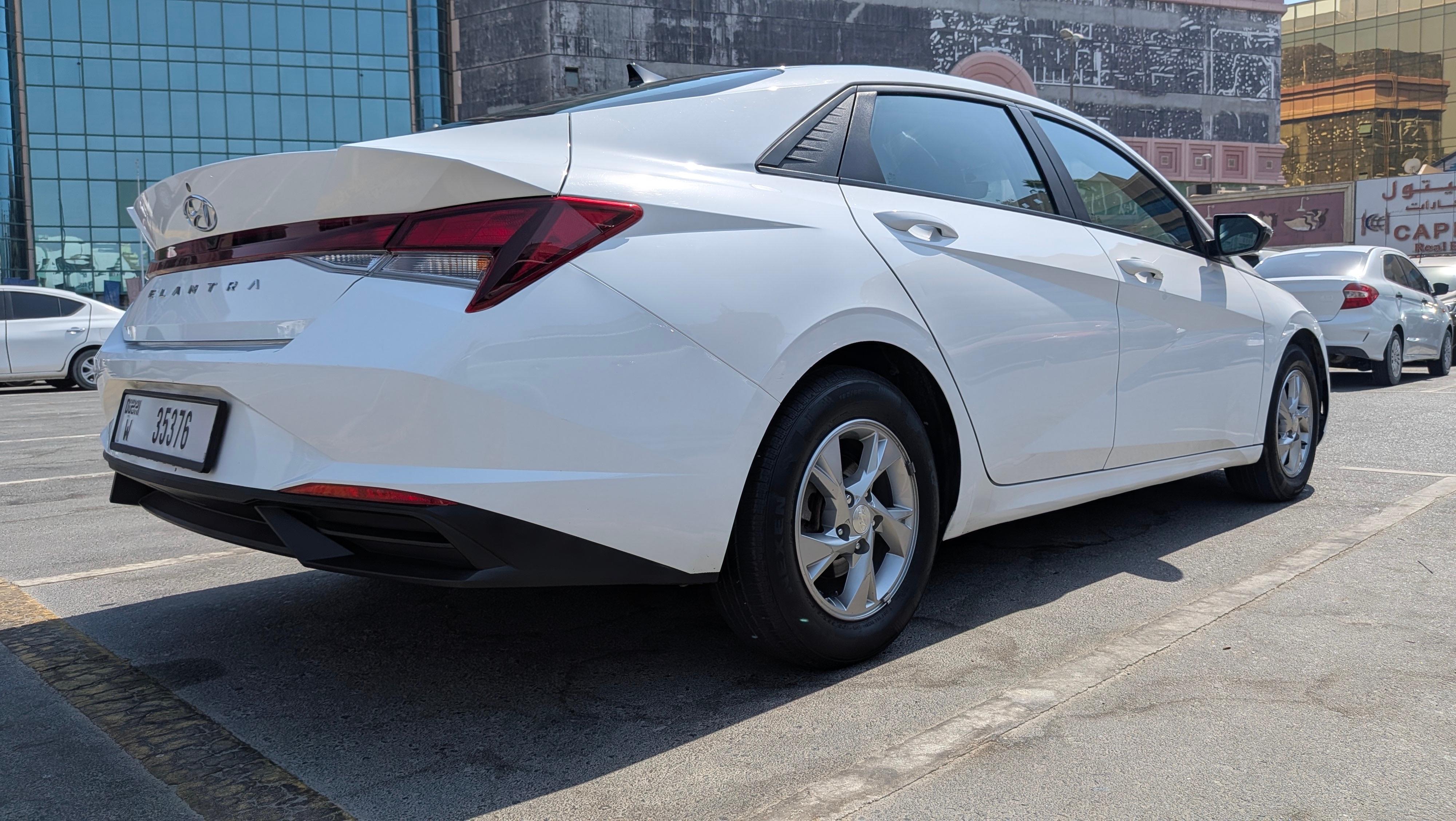Weiß Hyundai Elantra SEL Convenience 2021