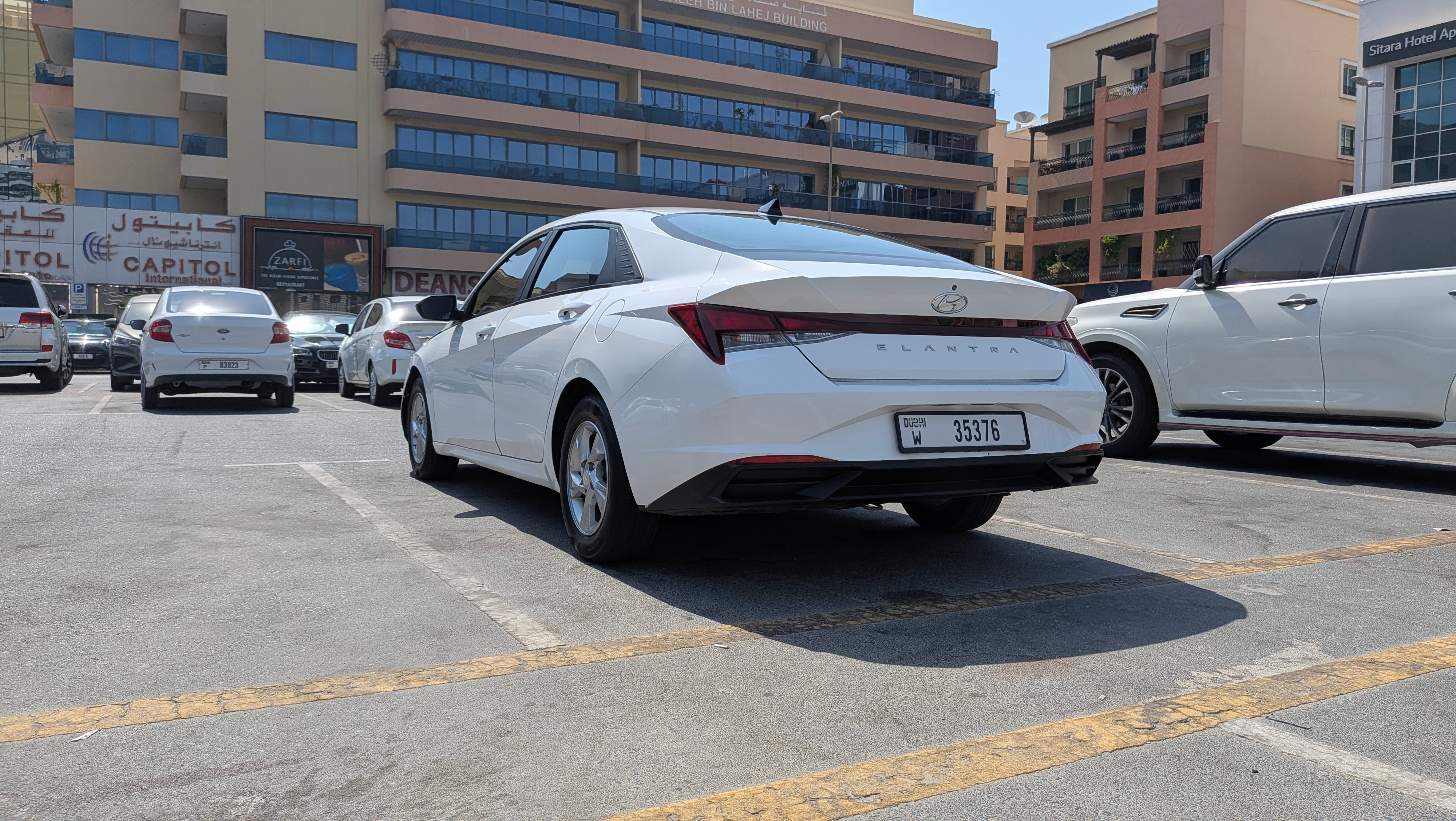 Weiß Hyundai Elantra SEL Convenience 2021
