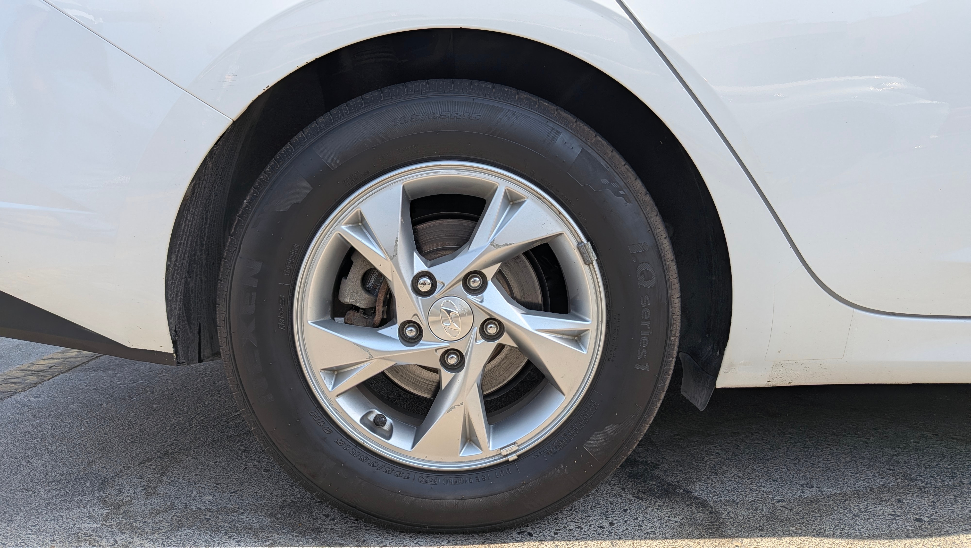 Weiß Hyundai Elantra SEL Convenience 2021