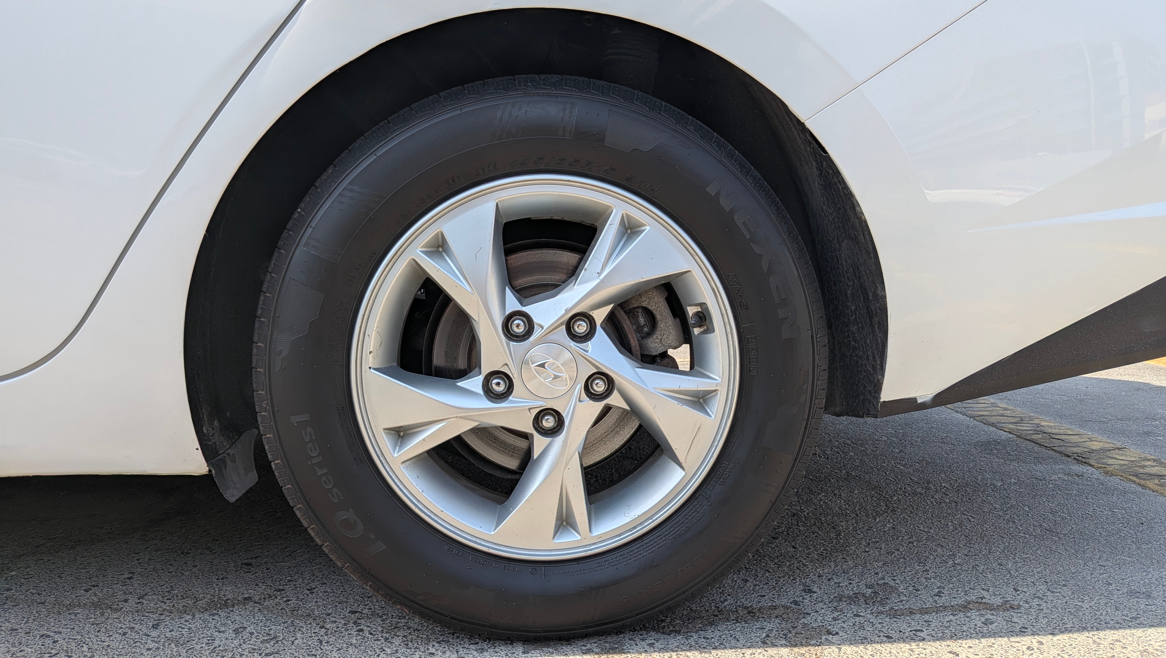 Weiß Hyundai Elantra SEL Convenience 2021