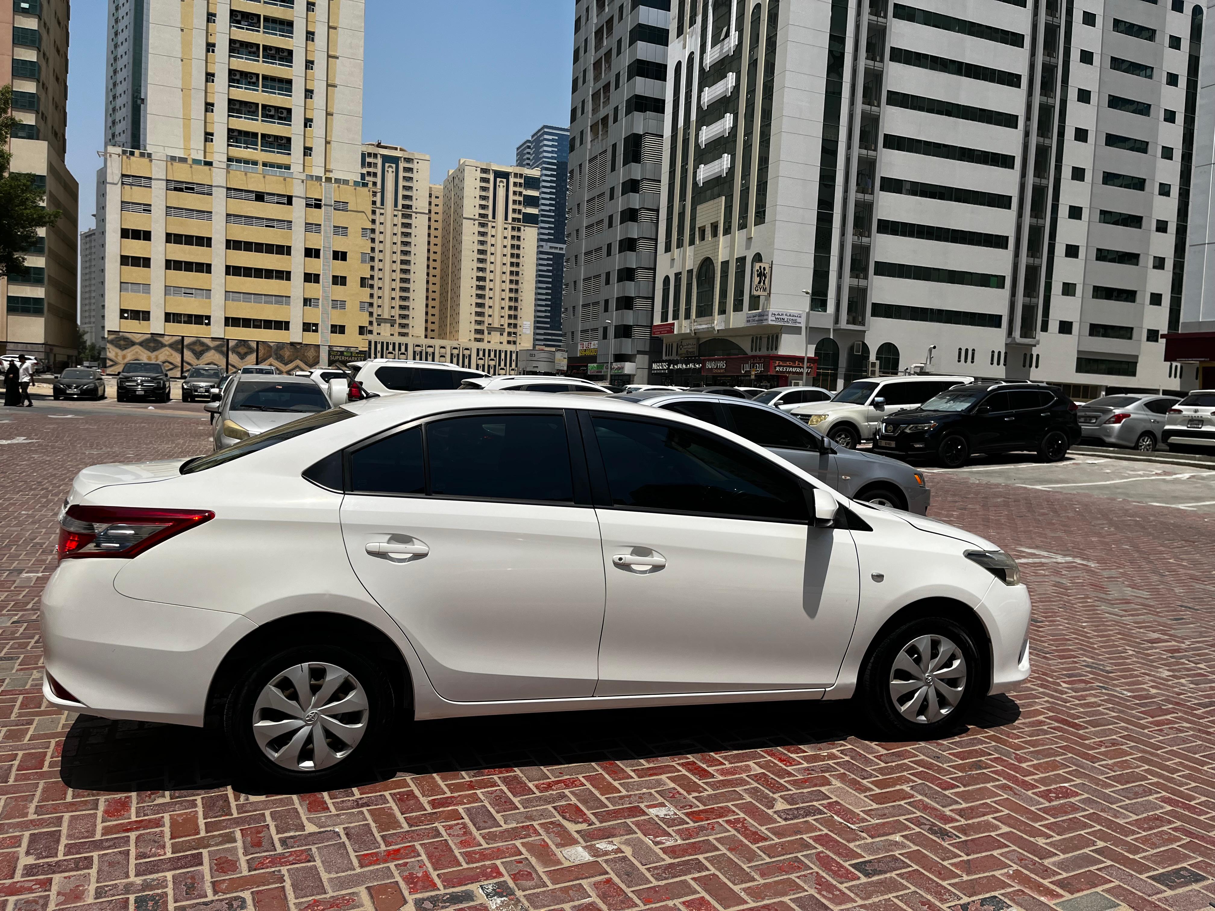 Beyaz Toyota Yaris Sedan 2017