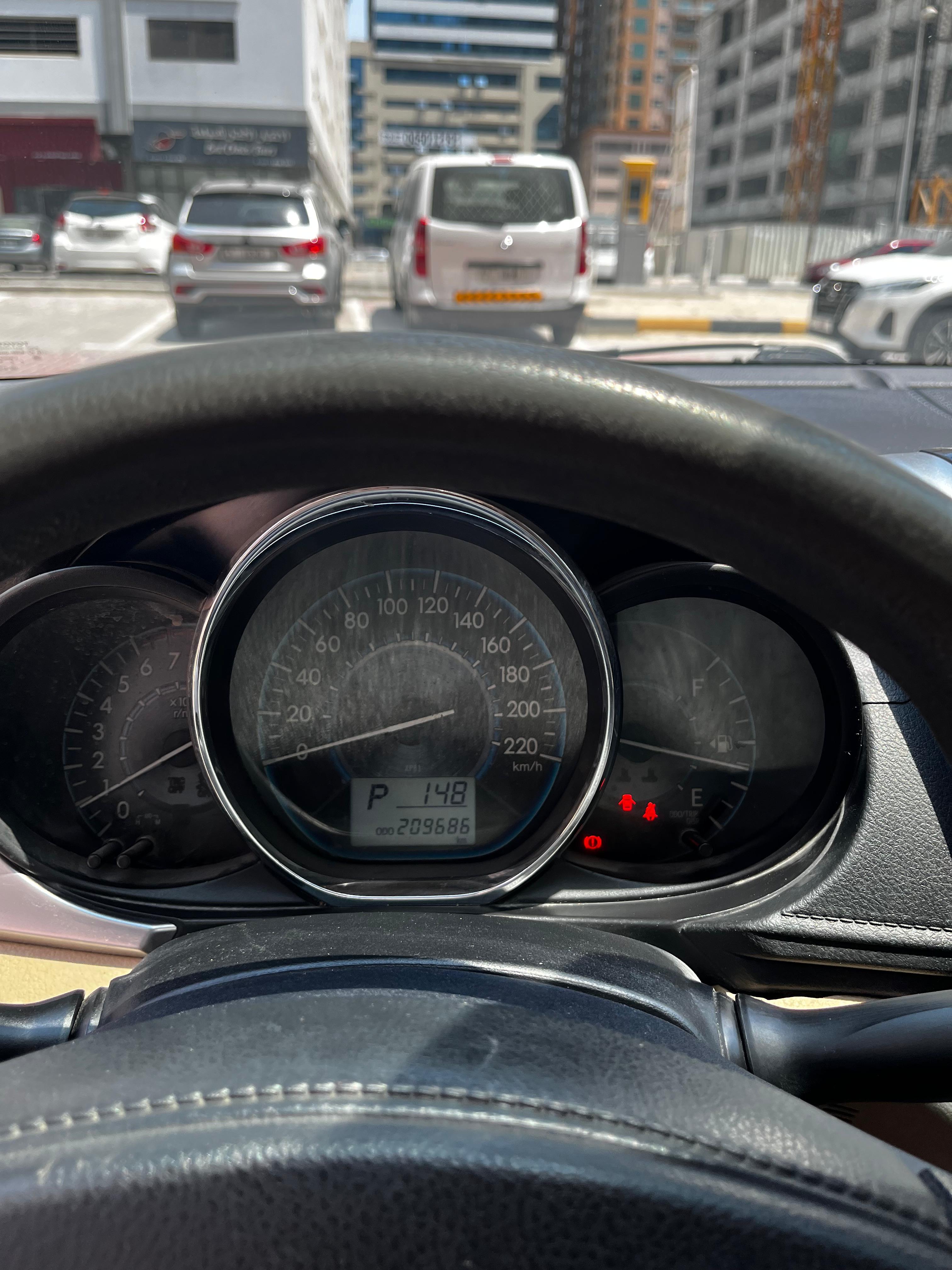 Beyaz Toyota Yaris Sedan 2017
