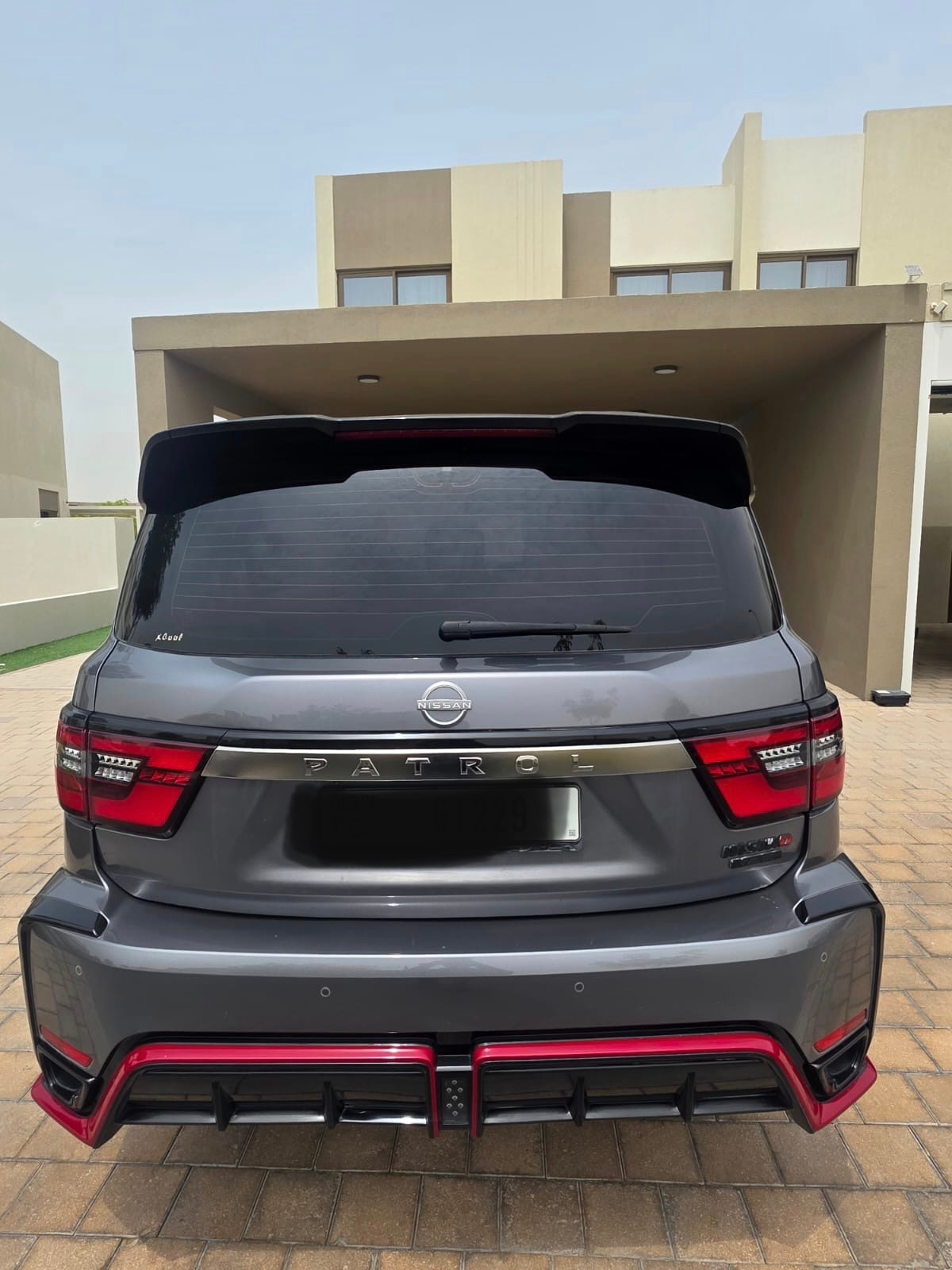 Grigio Nissan Patrol Nismo 2022