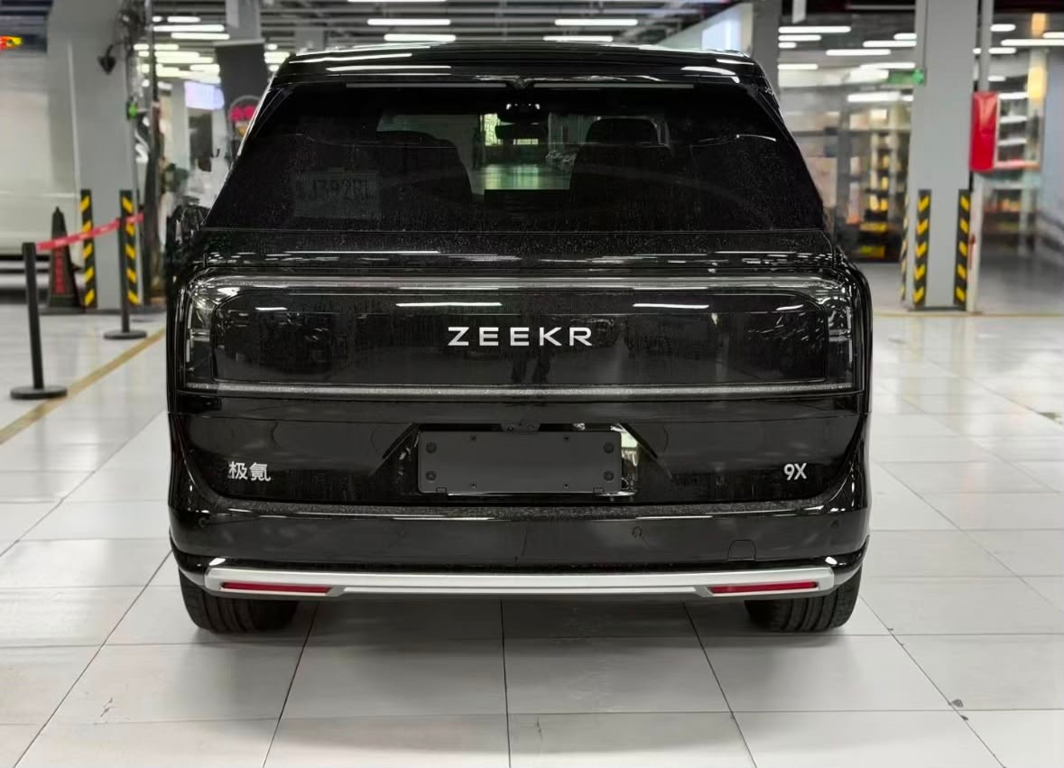 Black Zeekr 9X Ultra 2025