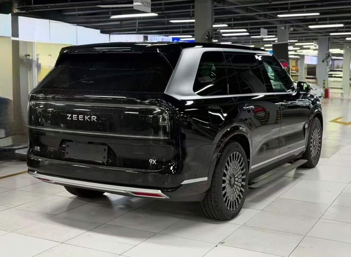 Black Zeekr 9X Ultra 2025