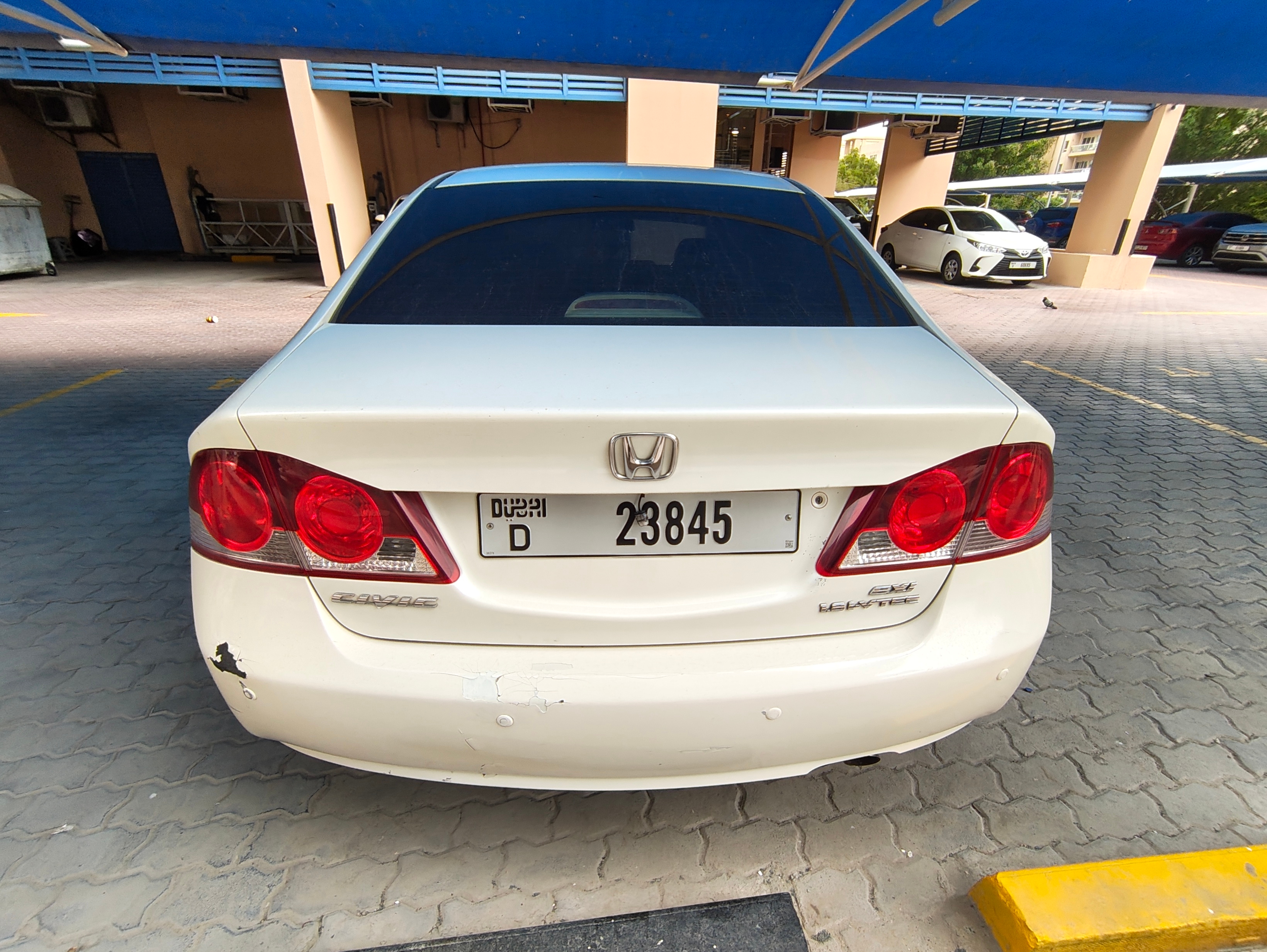 白色的 本田 Civic 1.8 i-VTEC 2008年