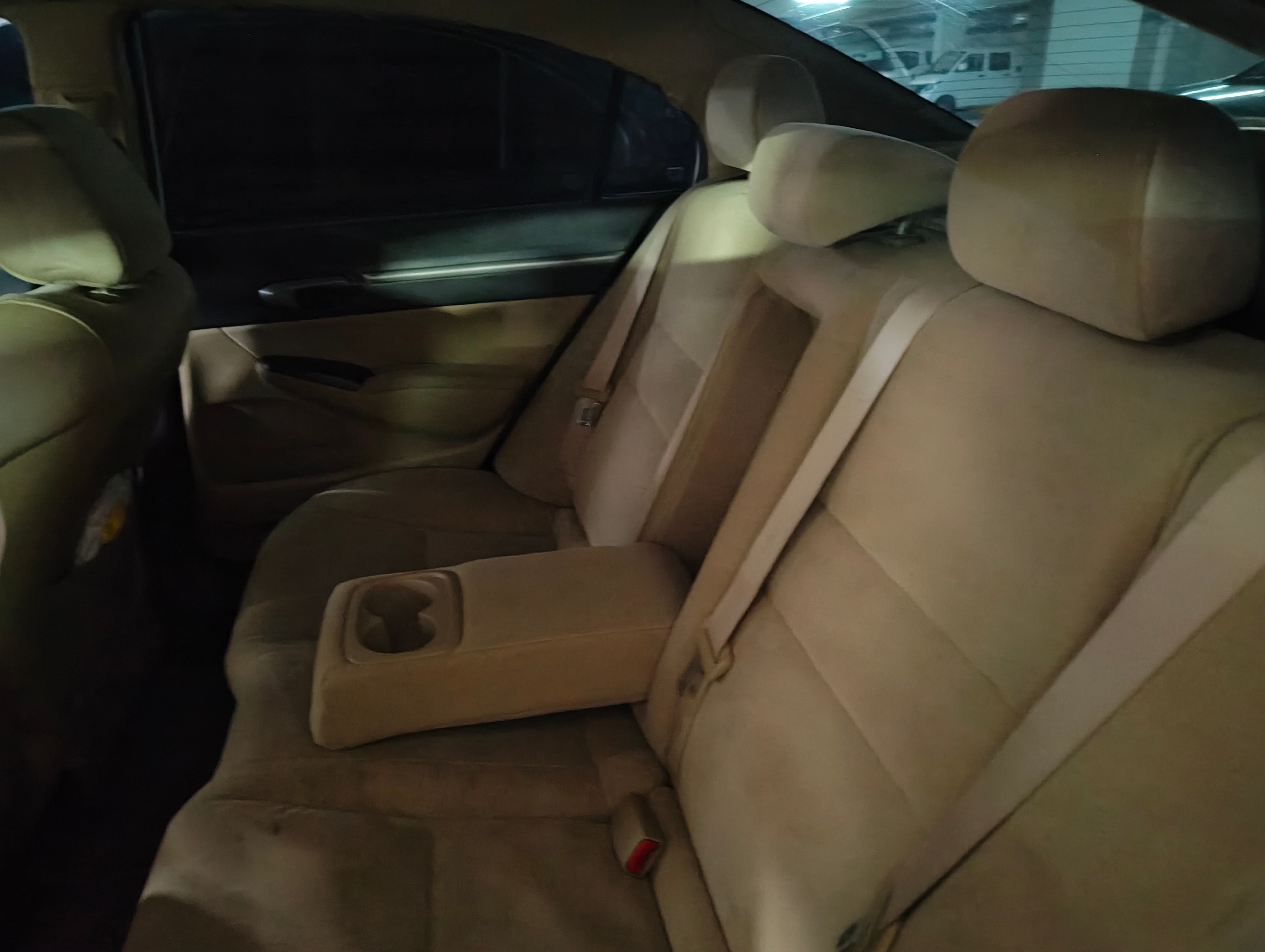 白色的 本田 Civic 1.8 i-VTEC 2008年