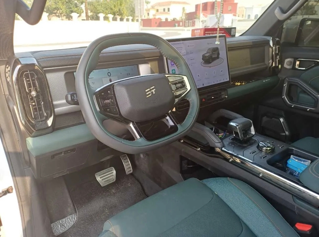 白色的 捷途 T2 LUXURY PLUS 2025