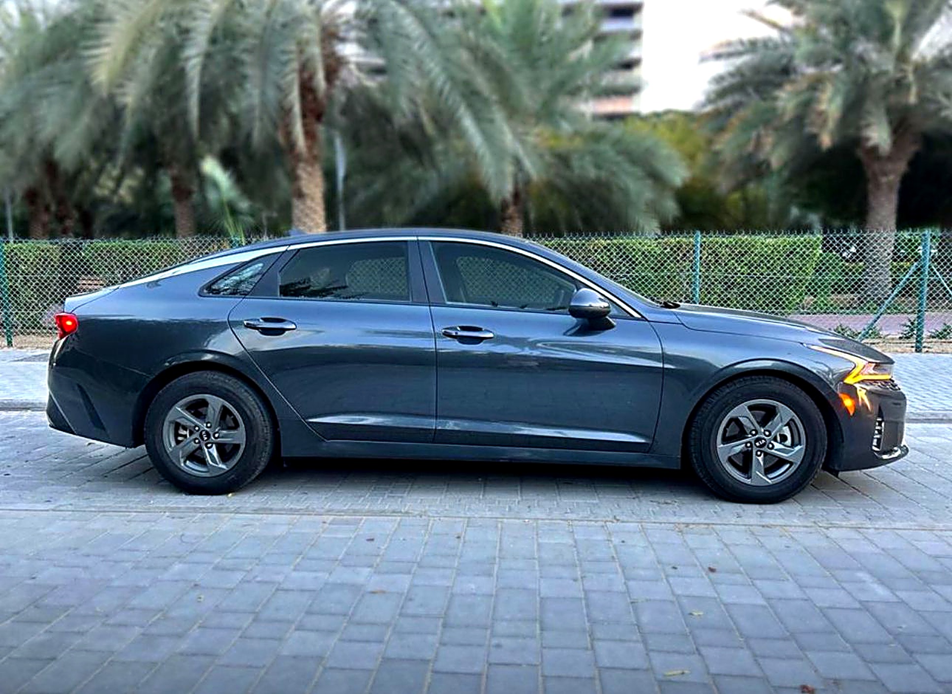Dark Gray Kia K5 GT 2021