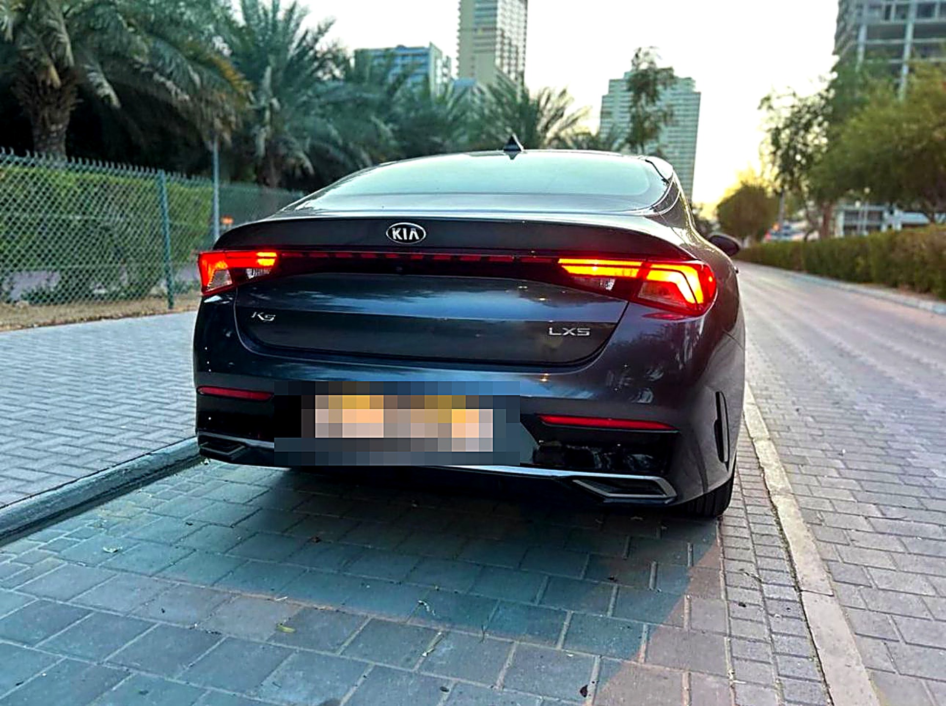 Dark Gray Kia K5 GT 2021