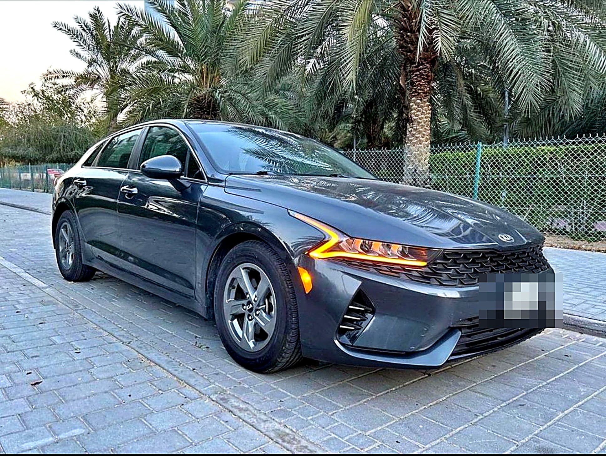 Dark Gray Kia K5 GT 2021