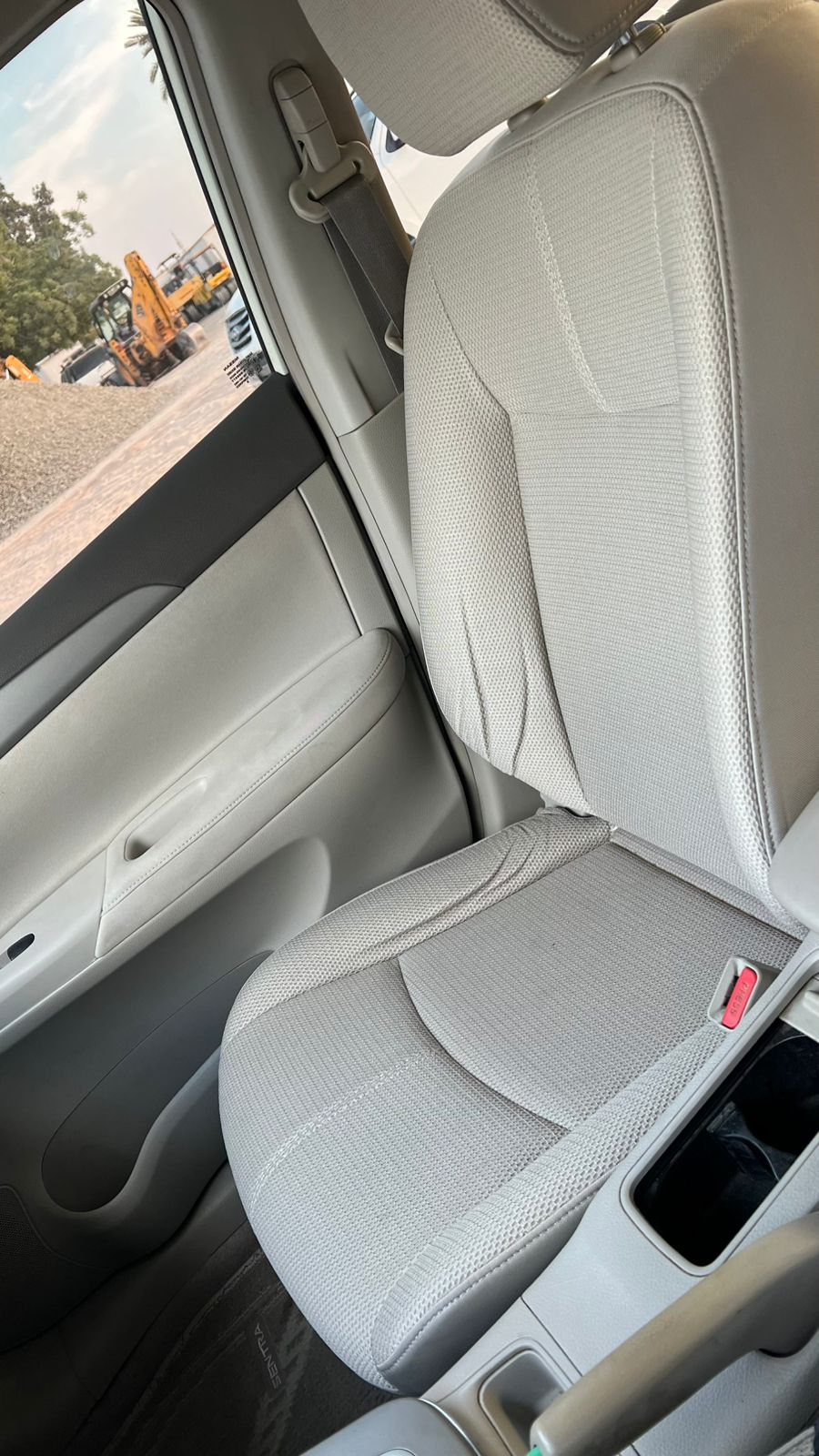 White Nissan Sentra S 2014