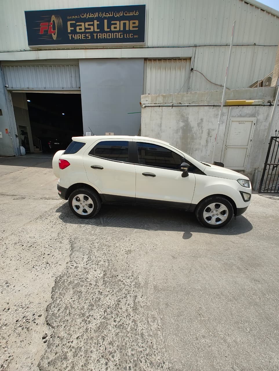 白色的 福特 EcoSport Ambiente 2021