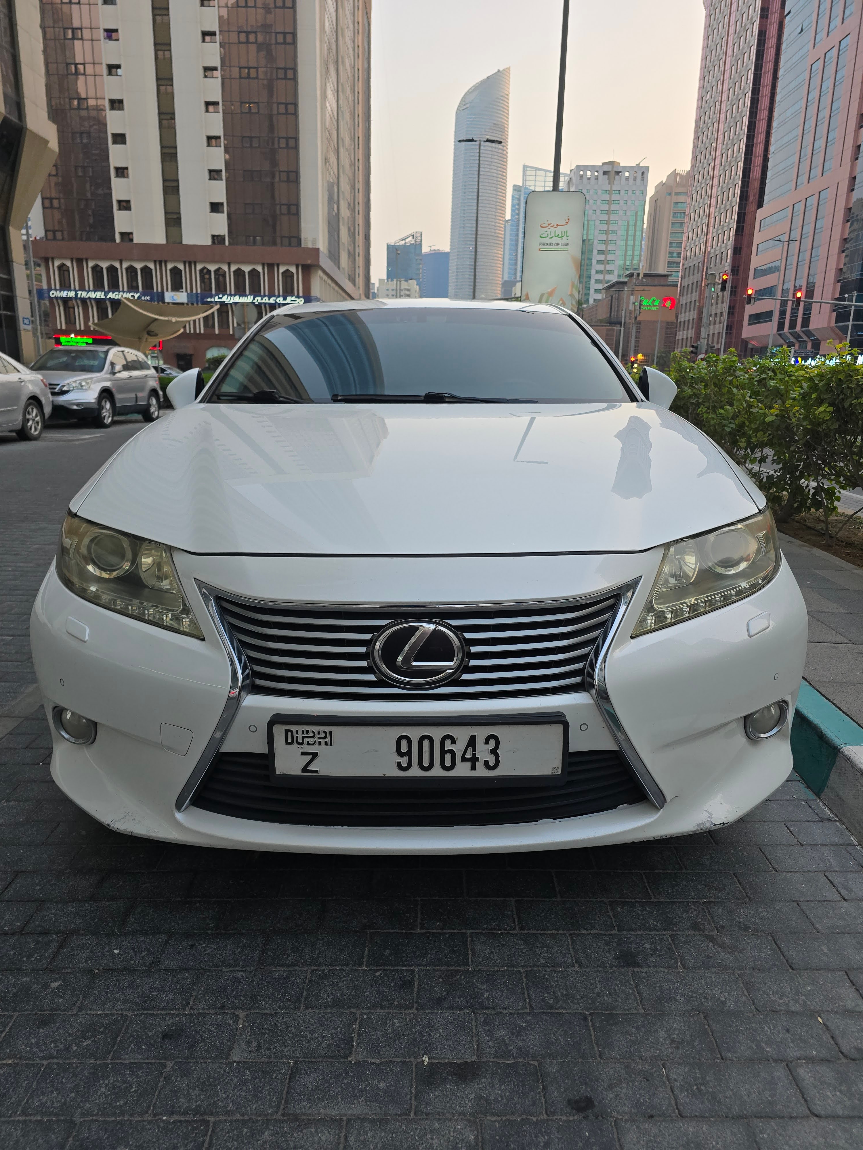 White Lexus ES350 Platinum 2013